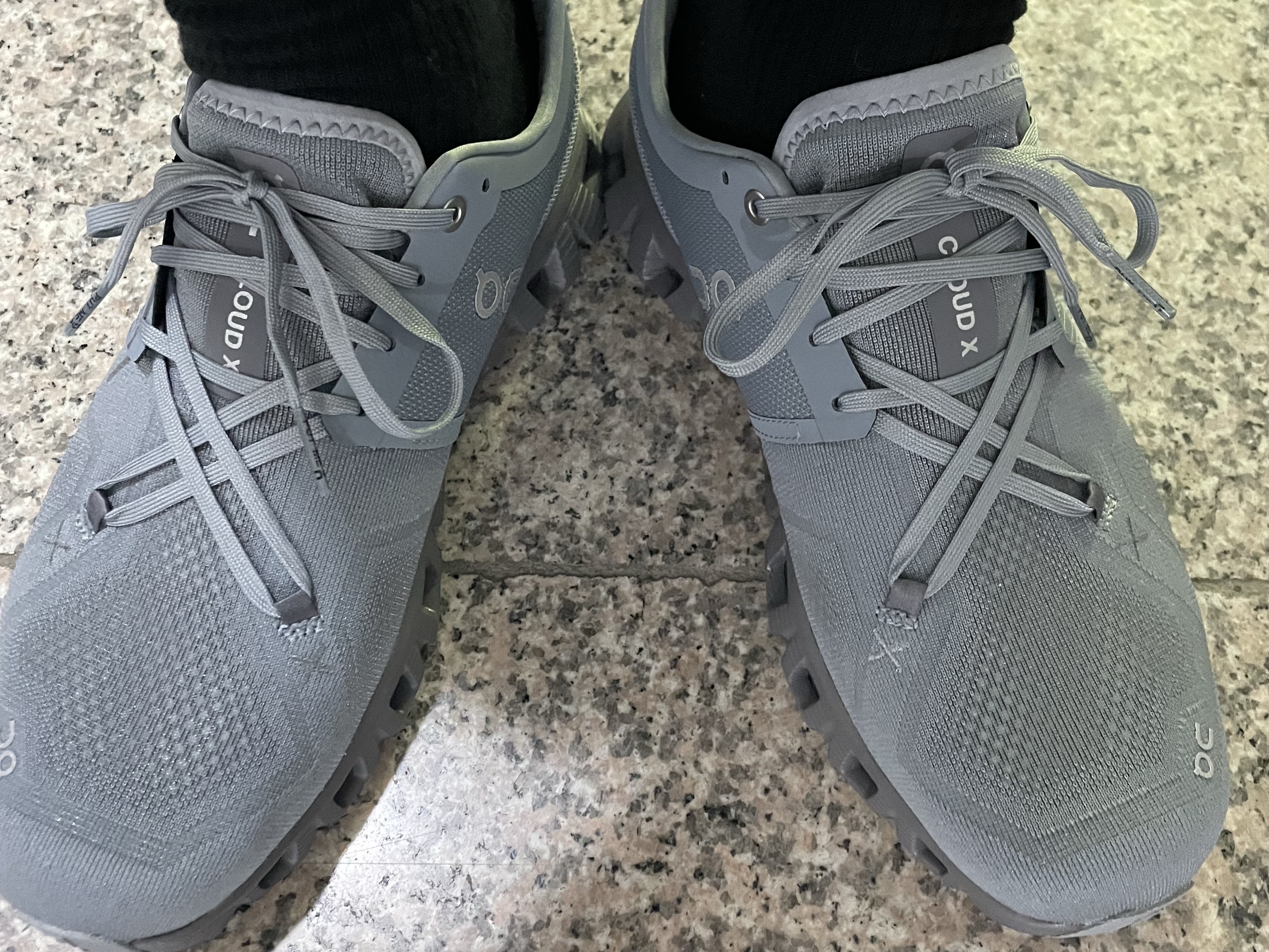 On Running Cloud X 3 Mist Rock 착용 스타일