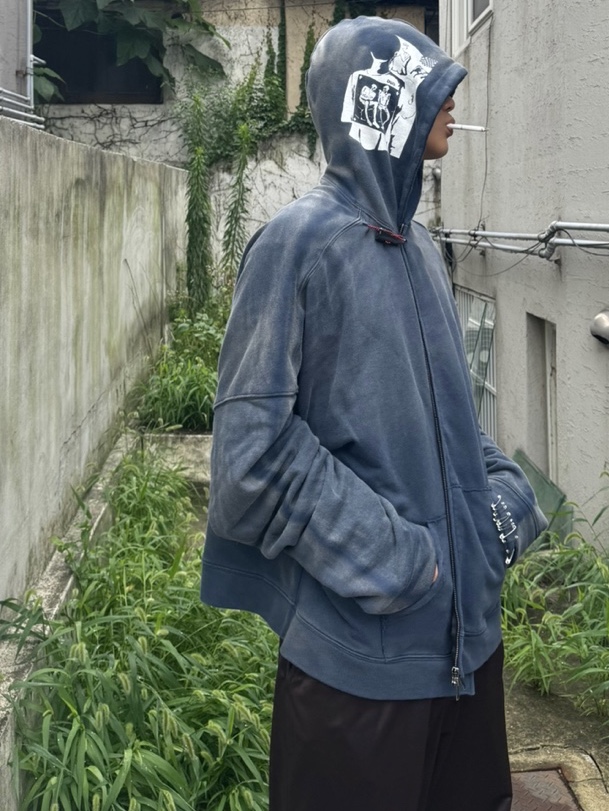 Ecrzn Duffle Duo Hood Zip-Up Navy 착용 스타일 - 2