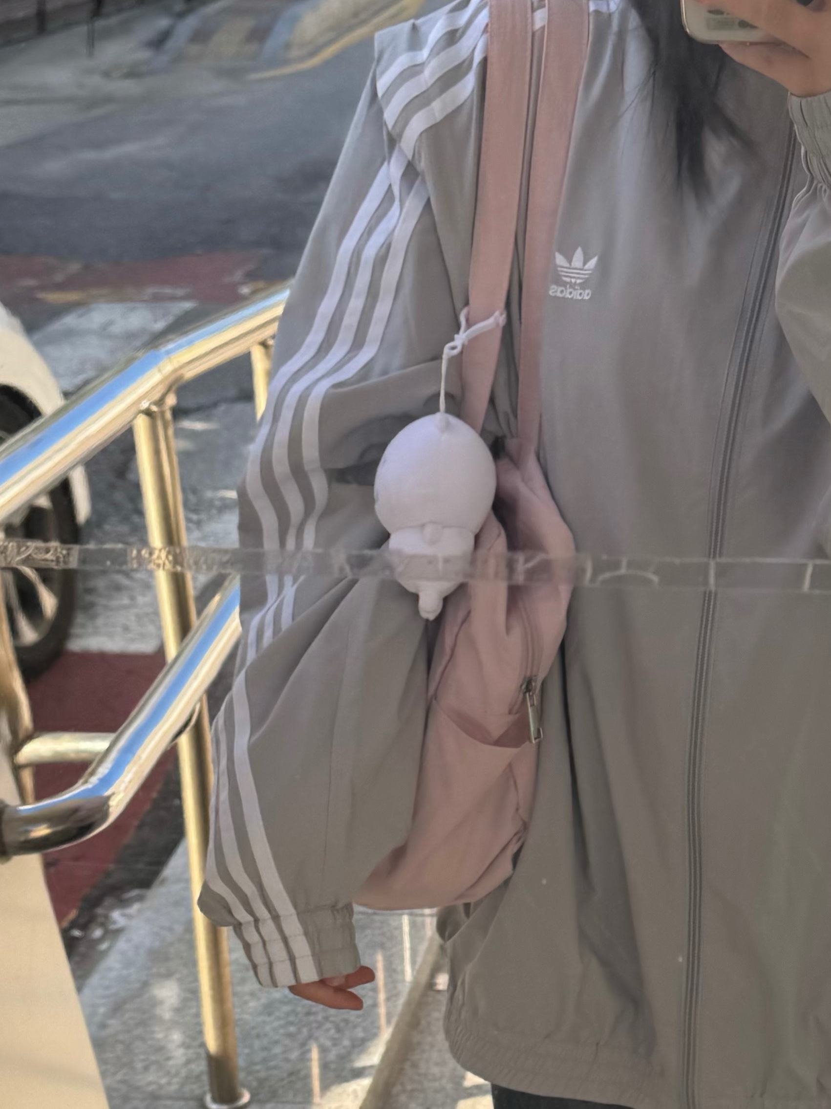 (W) Adidas Adilenium Season 2 Oversized Zip Track Top Gender Neutral Grey Two - KR Sizing 착용 스타일 - 2