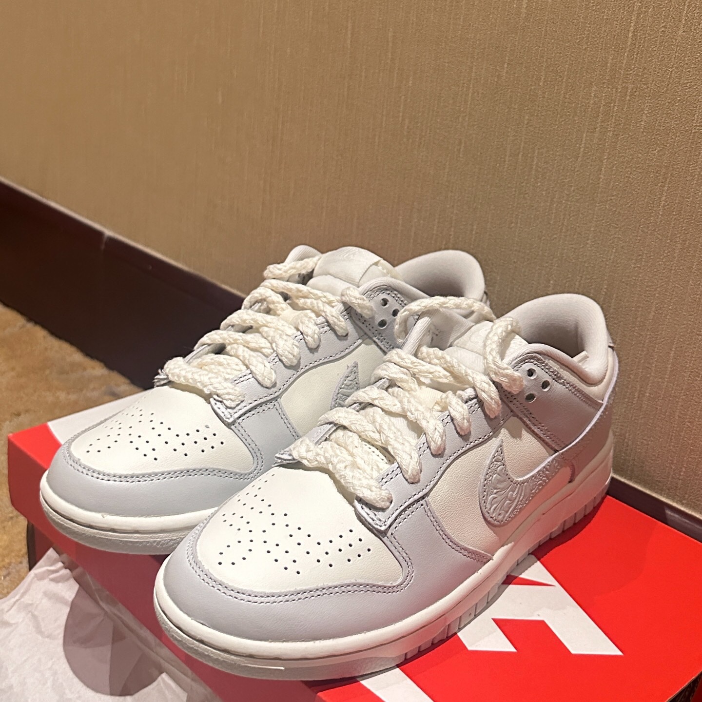 (W) Nike Dunk Low Needlework Sail Aura 착용 스타일 - 3