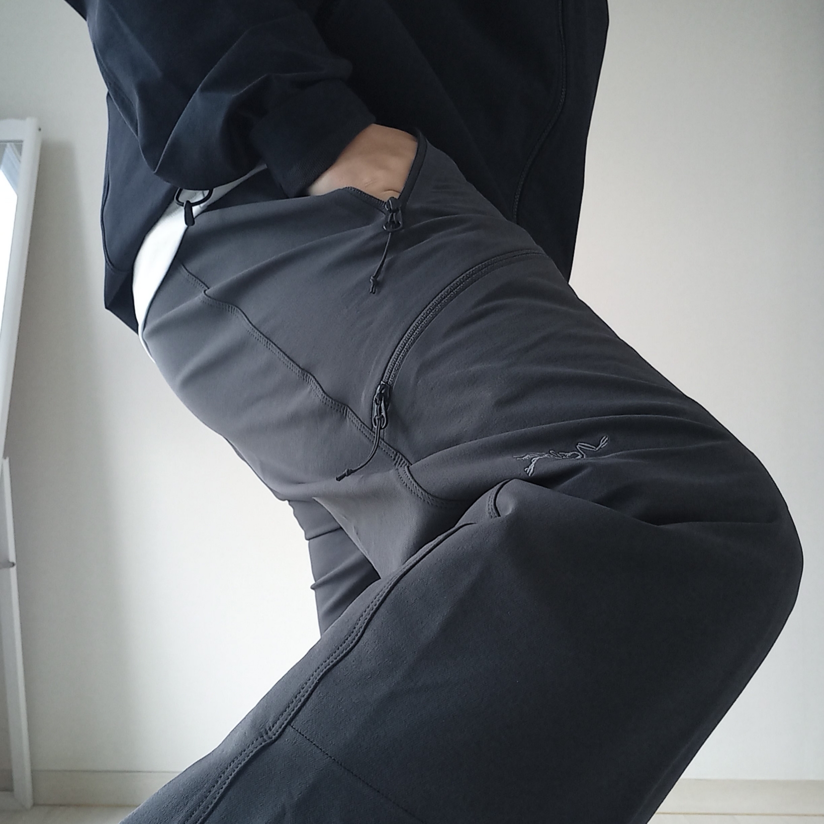 Arc'teryx Gamma AR Pants Graphite, Arc'teryx Arc'word Logo SS T-Shirt White Light ์ฐฉ์ฉ ์คํ์ผ - 1