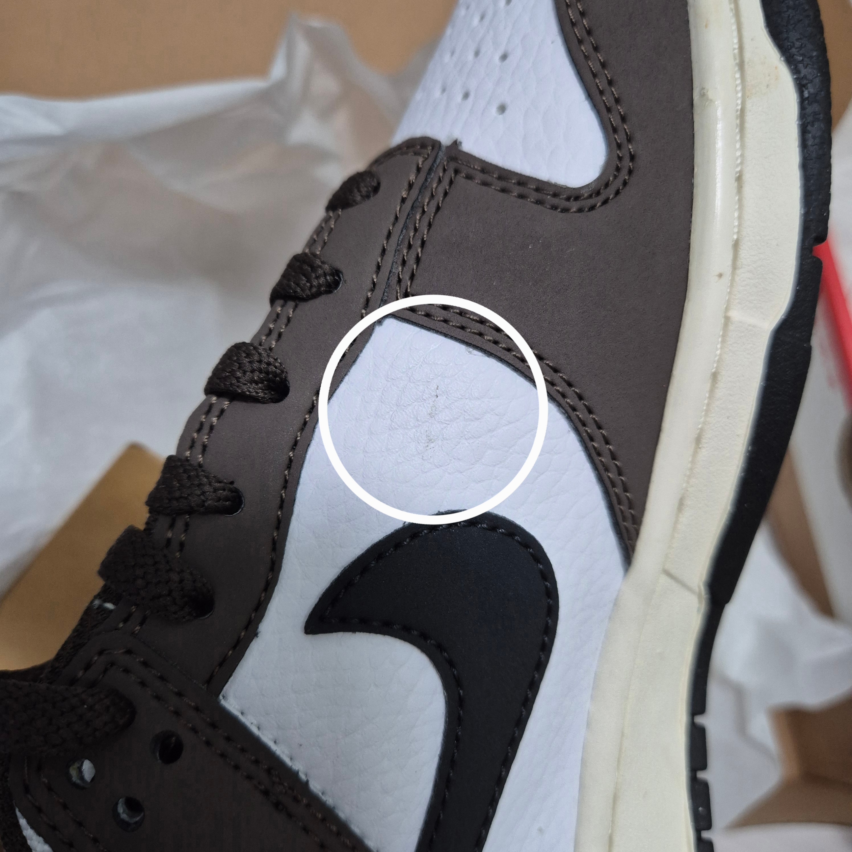 Nike Dunk Low Retro Next Nature Baroque Brown White 착용 스타일 - 5