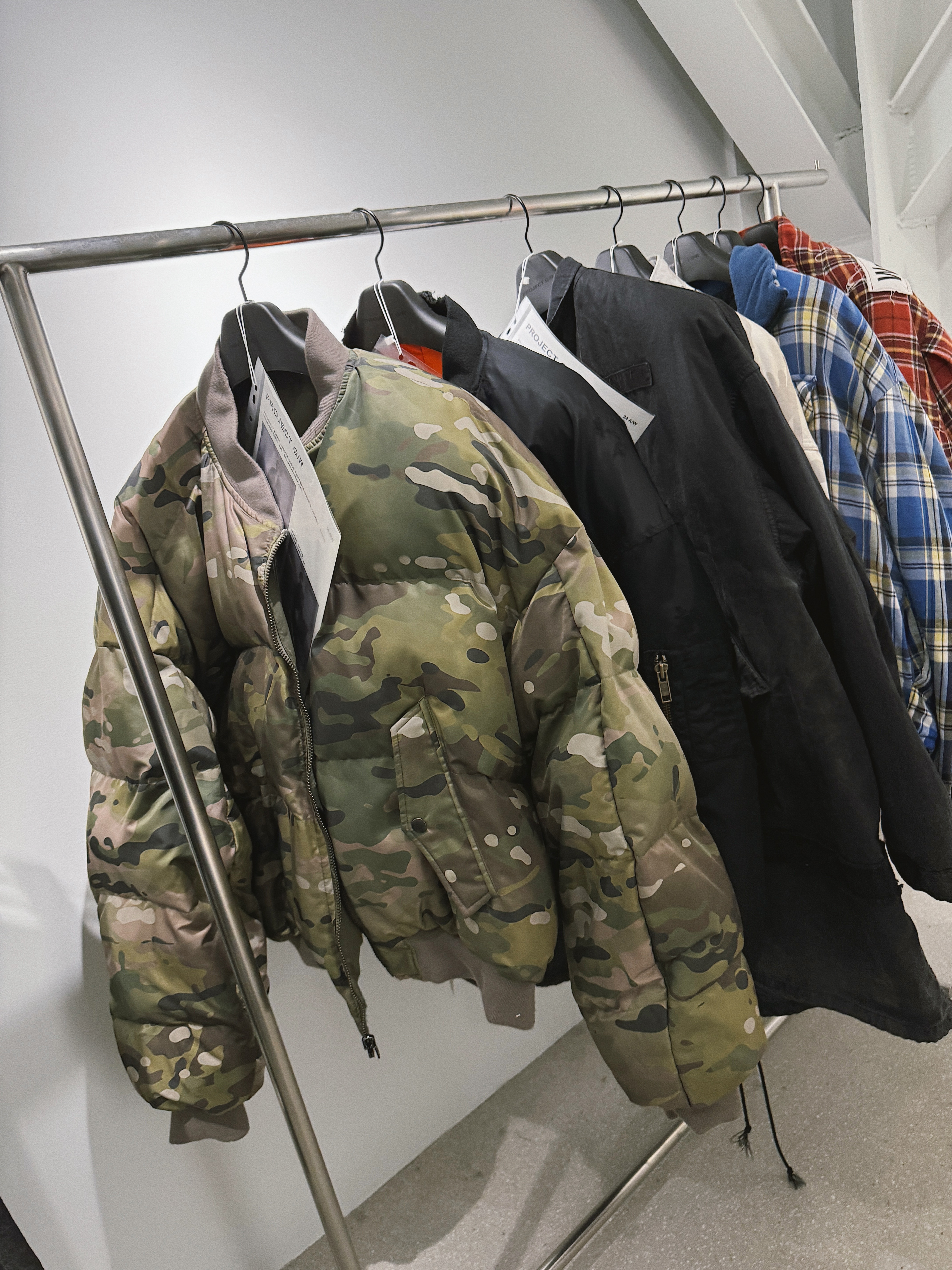 Project G/R Reconstructed Folded Zip Hoodie Dirty Melange, Project G/R 3 Layered Cargo Pants Camo 착용 스타일 - 9