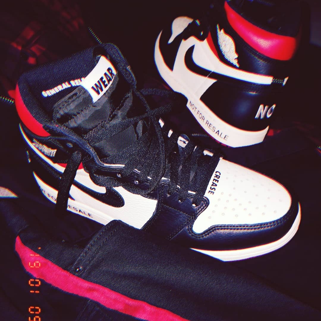 Jordan 1 Retro High Not for Resale Varsity Red 착용 스타일 - 1