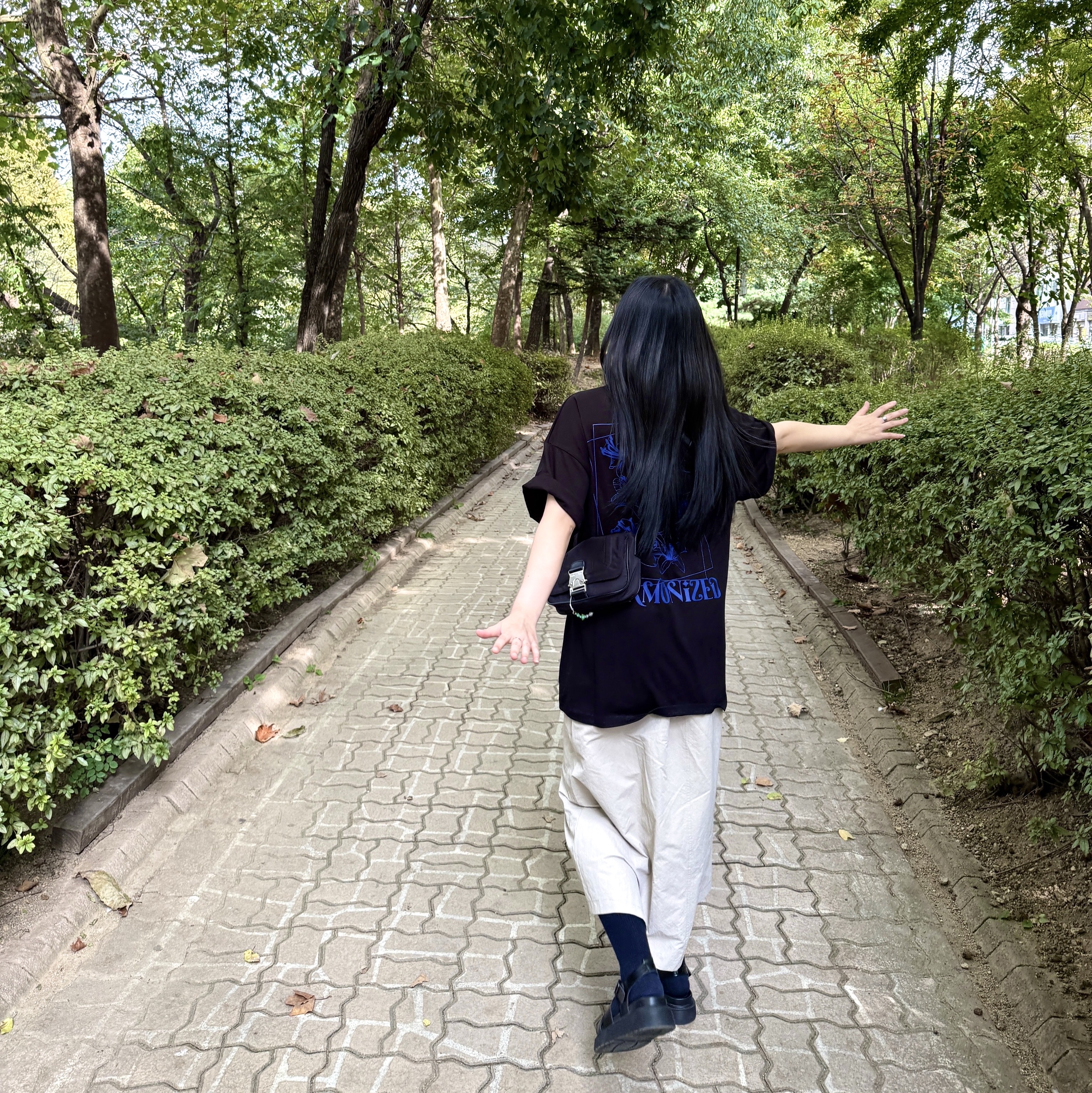DVAN Harmonized Half Sleeve T-Shirt Black 착용 스타일 - 1
