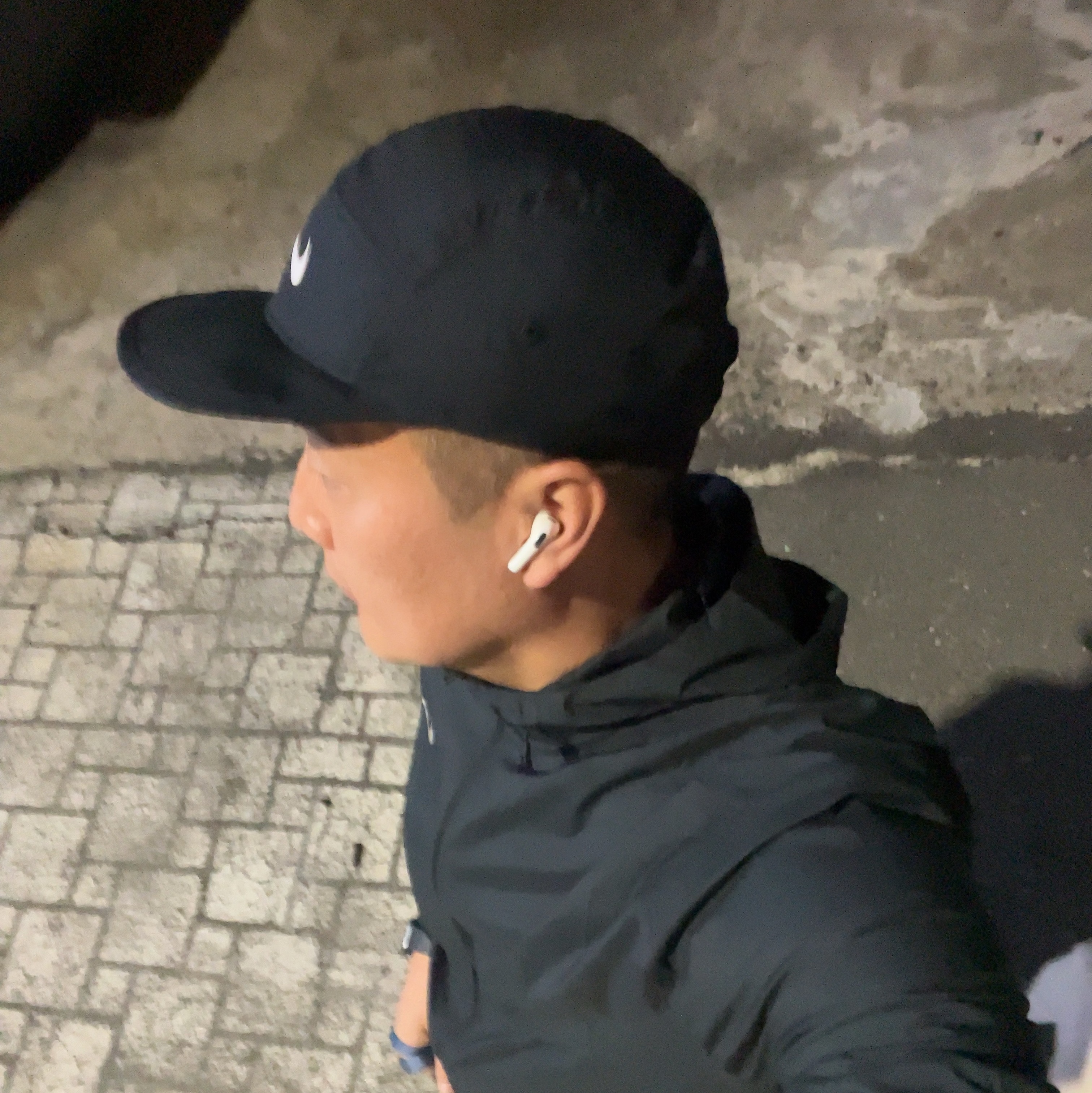 Nike Dri-Fit Fly Unstructured Swoosh Cap Black 착용 스타일