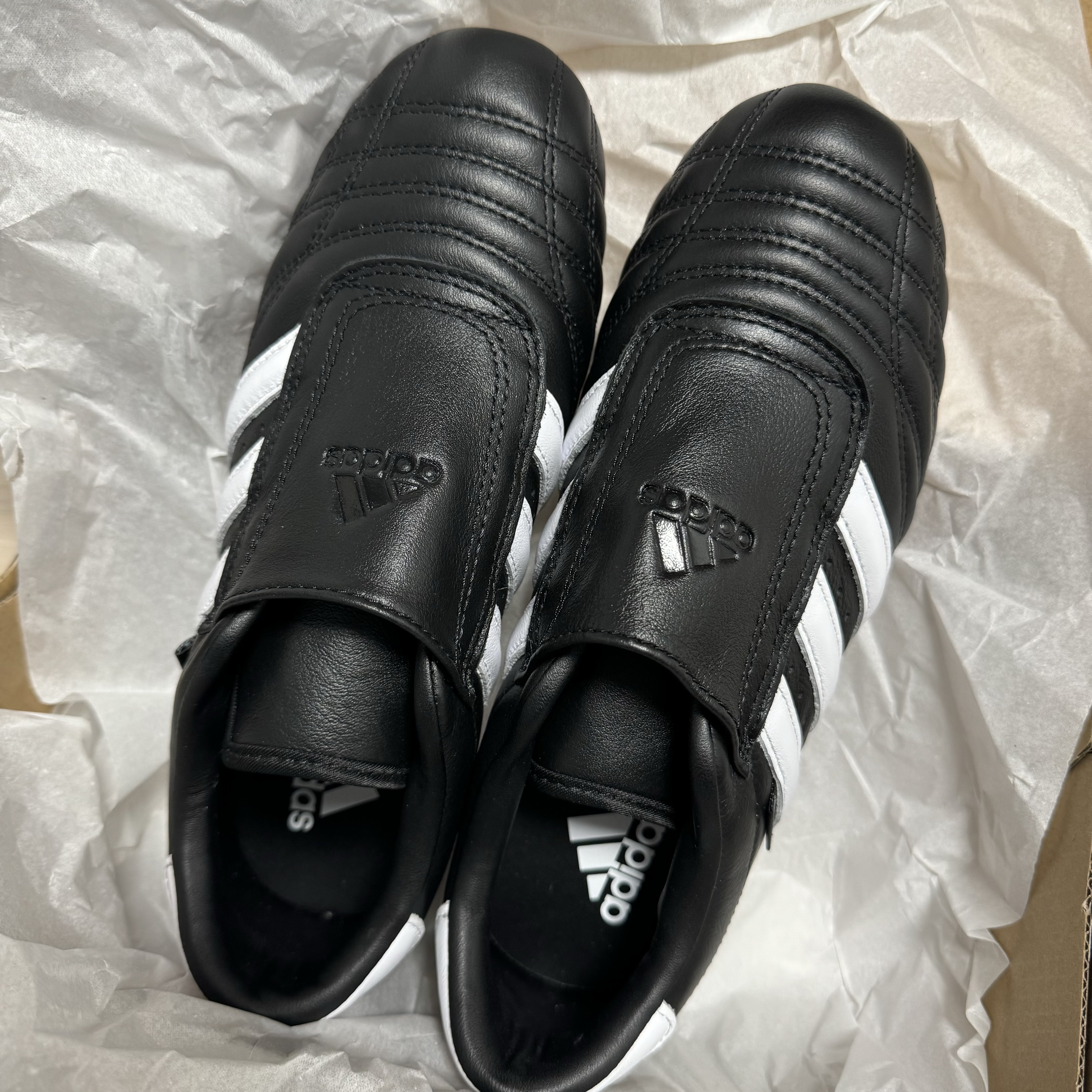 (W) Adidas Taekwondo Core Black Cloud White 착용 스타일