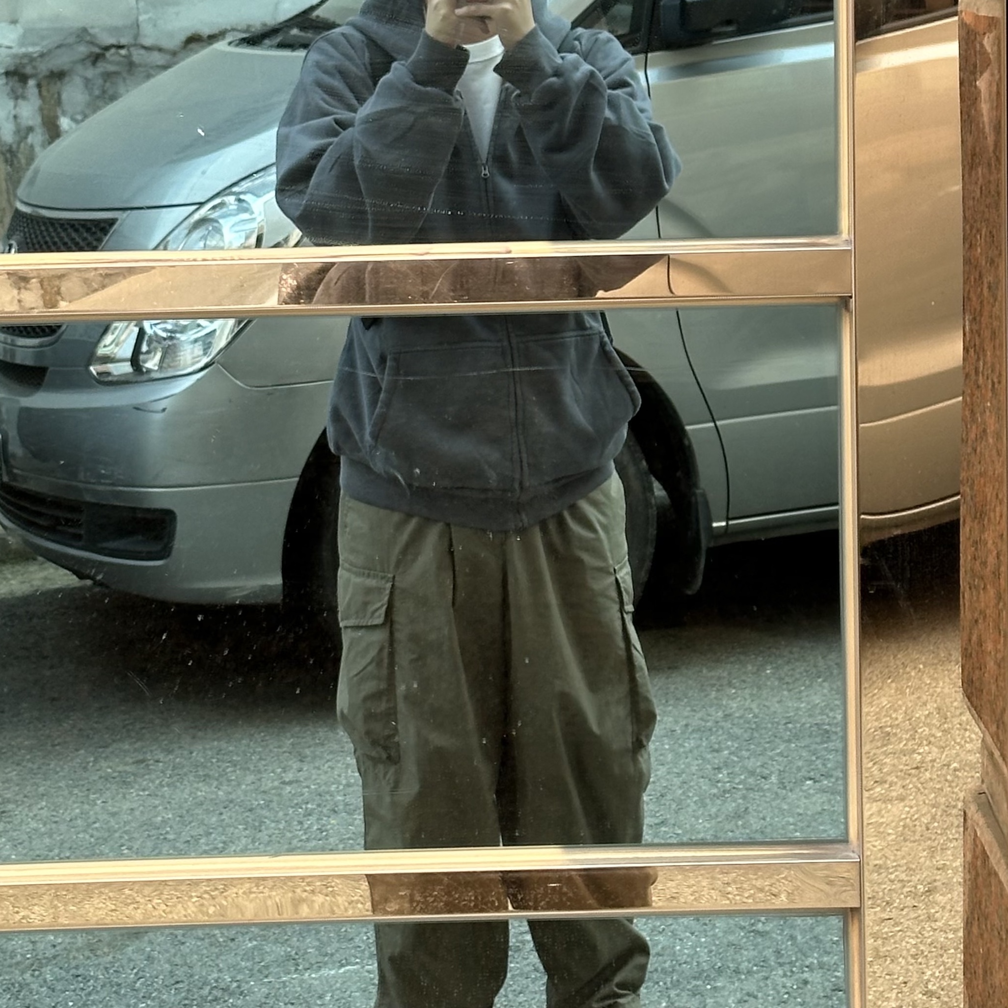 Yeezy YZY Zip-Up Hoodie Dark Grey 착용 스타일
