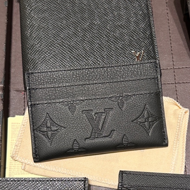 Louis Vuitton Porte Cartes Double Card Holder Black 착용 스타일