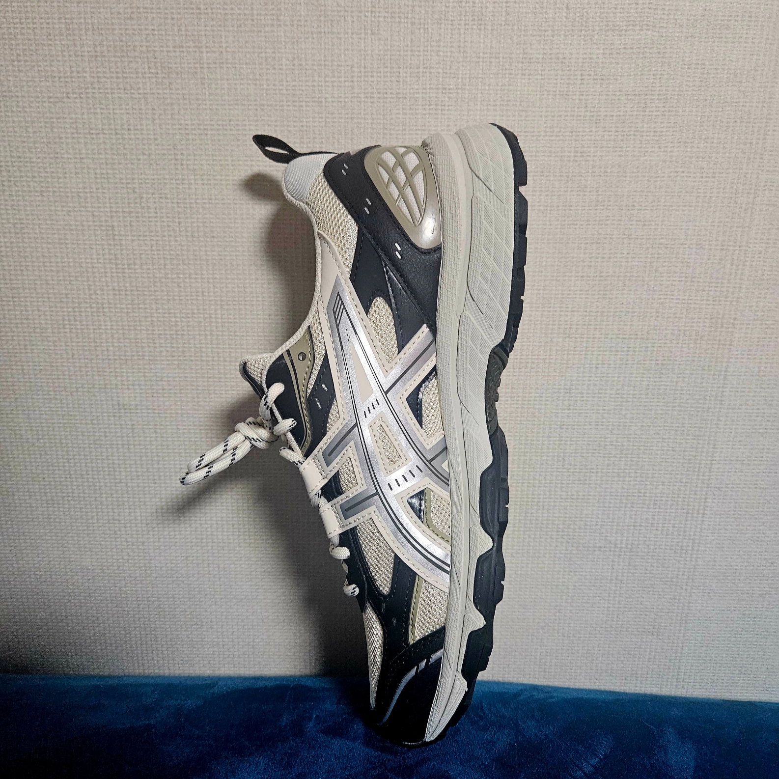 Asics Gel-Nunobiki Cream Dark Olive 착용 스타일