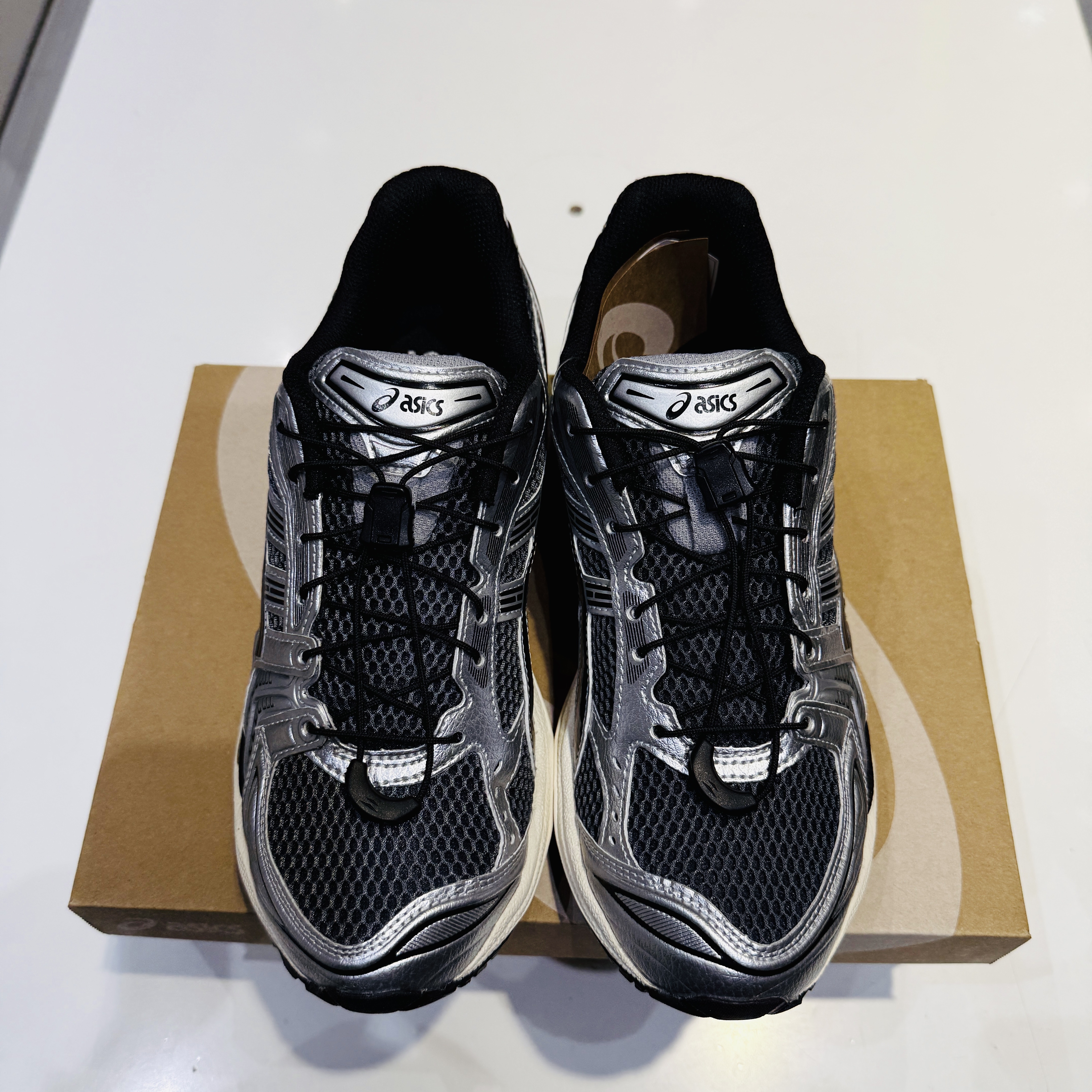 Asics Unlimited Gel-Kayano 14 Carrier Grey Black 착용 스타일 - 1
