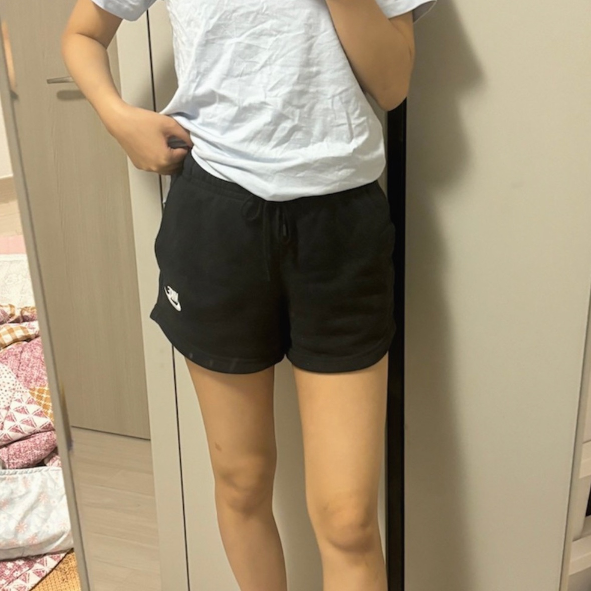 (W) Nike NSW Essential French Terry Shorts Black White - Asia 착용 스타일