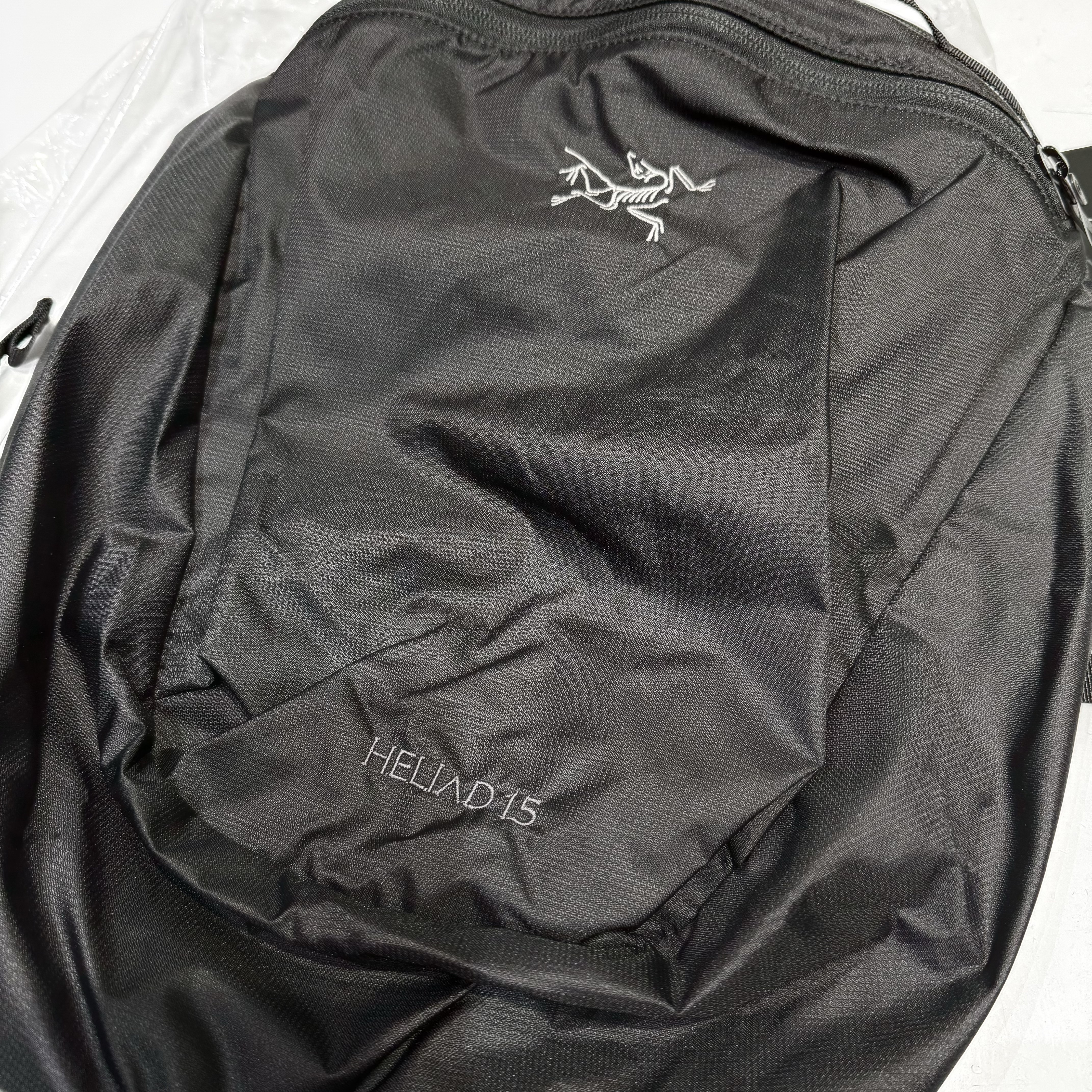Arc'teryx Heliad 15 Backpack Black 착용 스타일 - 2