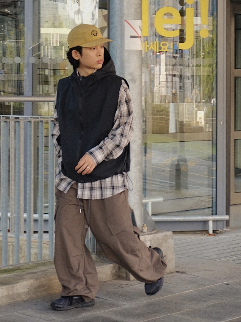 New Balance 410v5 Black - 2E Wide 착용 스타일 - 2