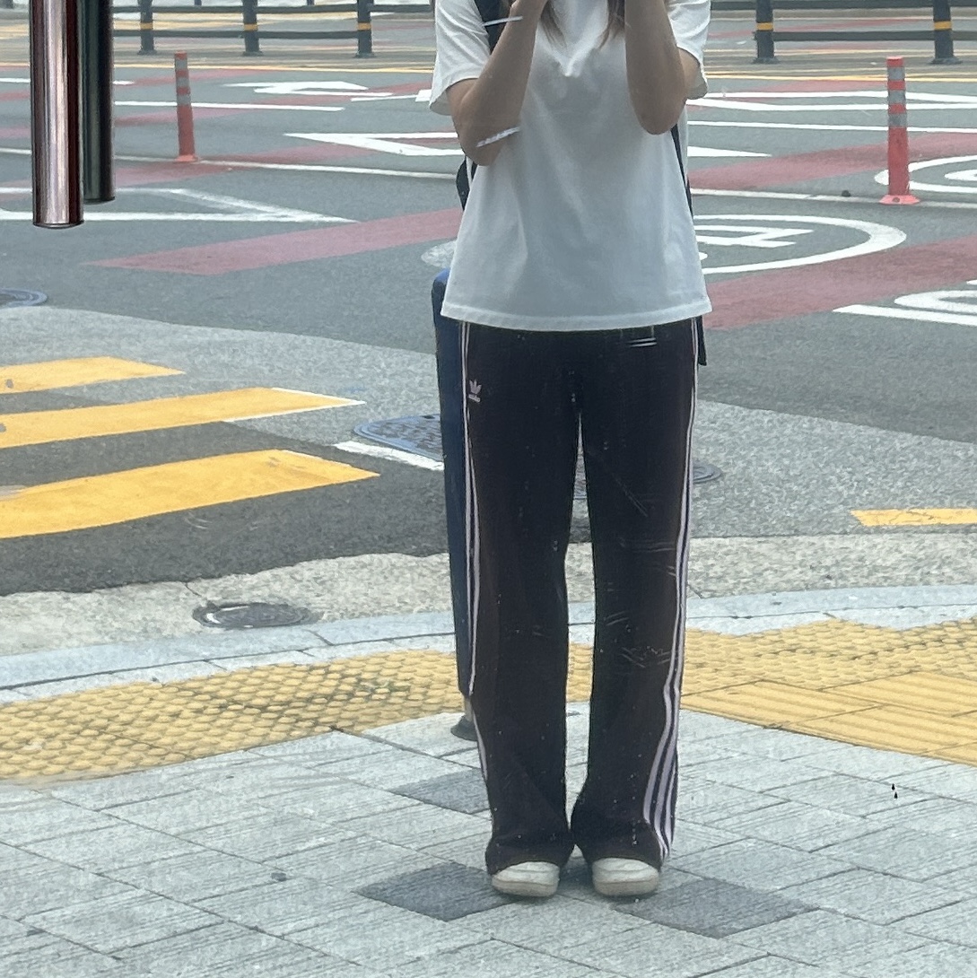 (W) Adidas Originals Beckenbauer Track Pants Shadow Brown - KR Sizing 착용 스타일 - 2