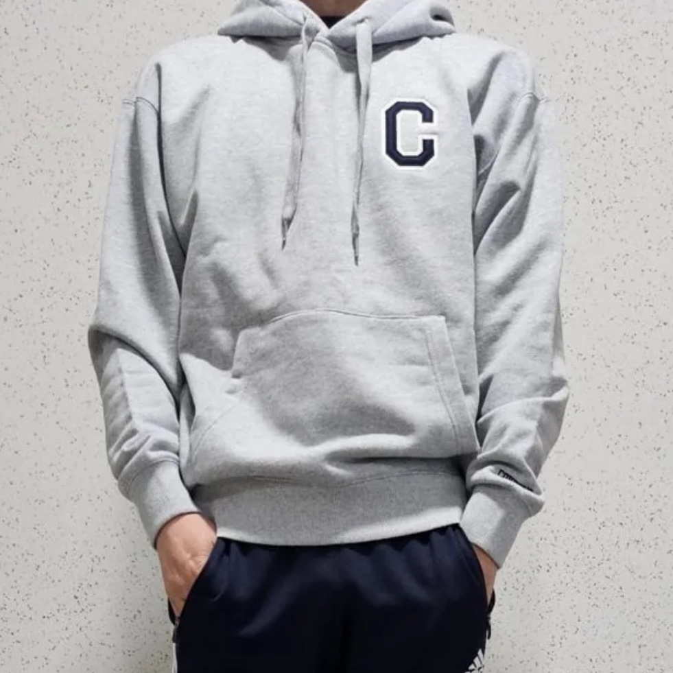 Covernat C Logo Fleeced Hoodie Melange Gray 착용 스타일