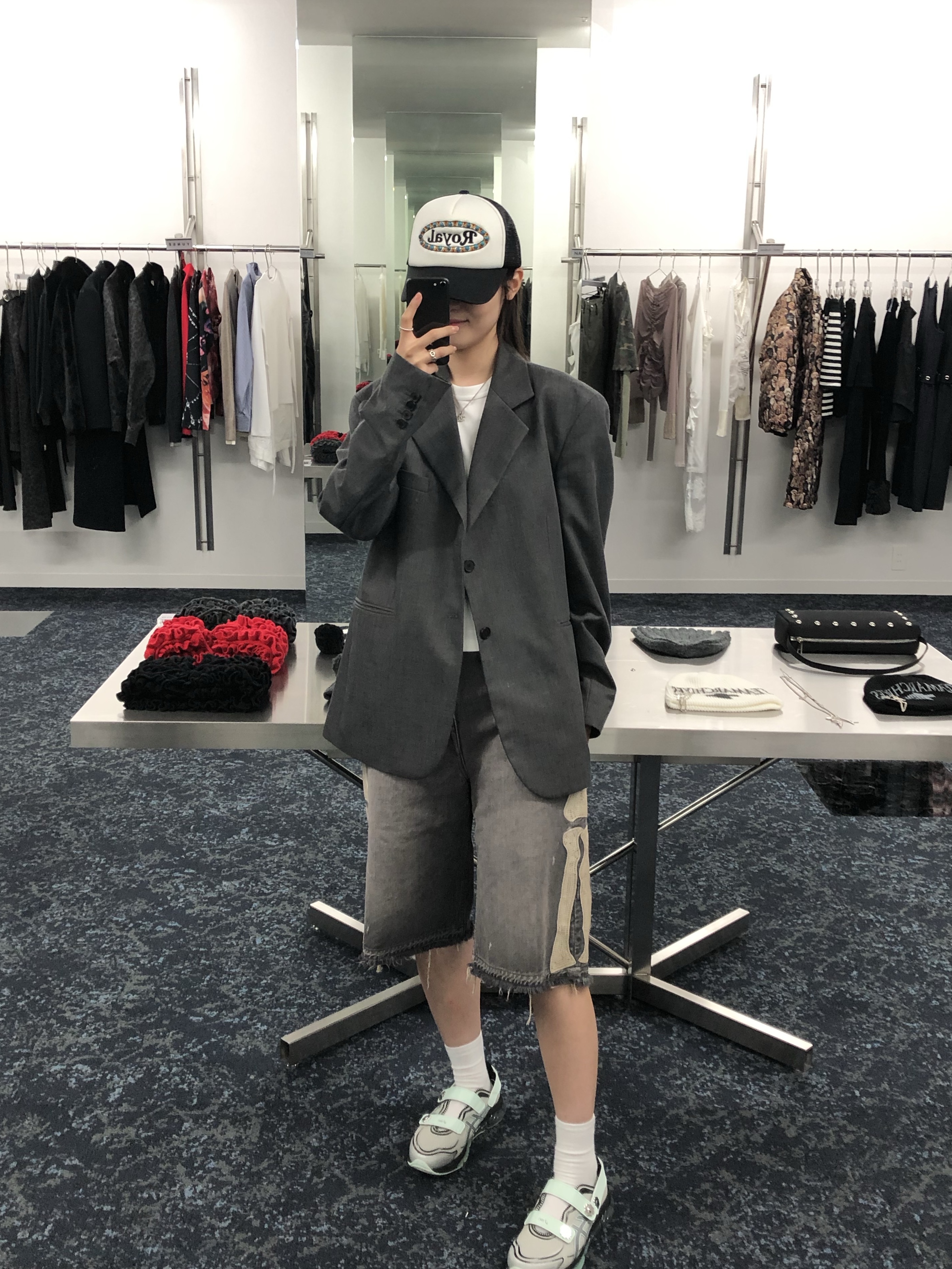 Kapital 14 oz. Denim 5P Bone Embroidery Short Pants Black, Asics x Cecilie Bahnsen Gel-Quantum 360 VIII Silver Mint 착용 스타일