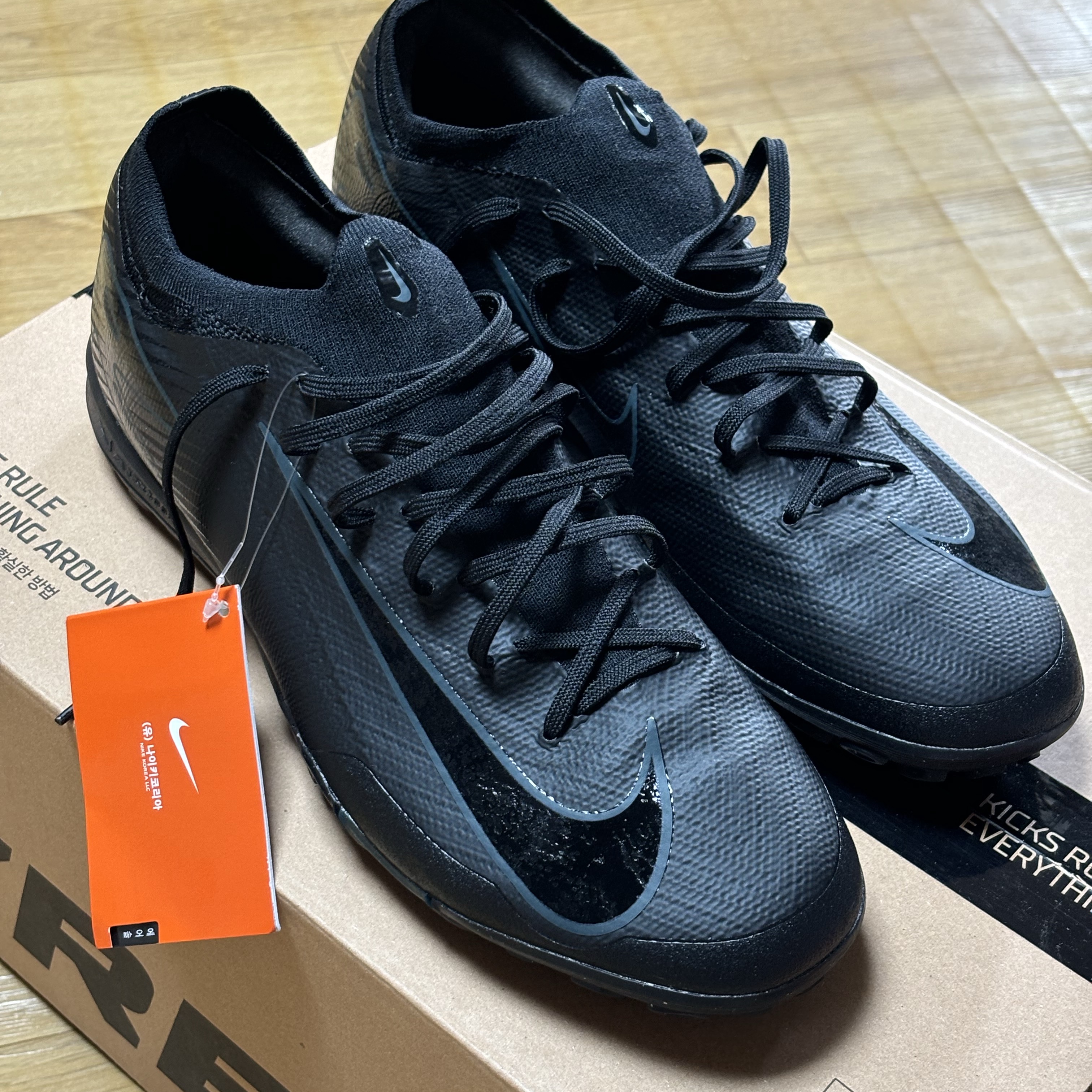 Nike Mercurial Vapor 16 Pro TF Black Deep Jungle 착용 스타일