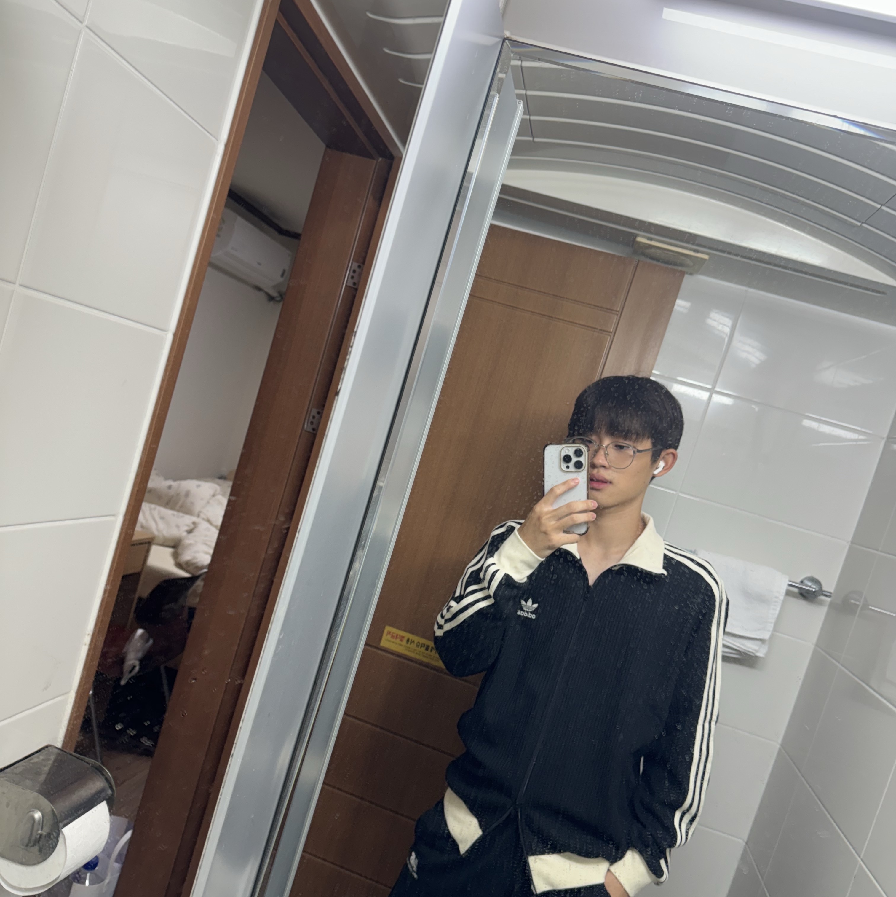 Adidas Waffle Beckenbauer Track Top Black - KR Sizing 착용 스타일