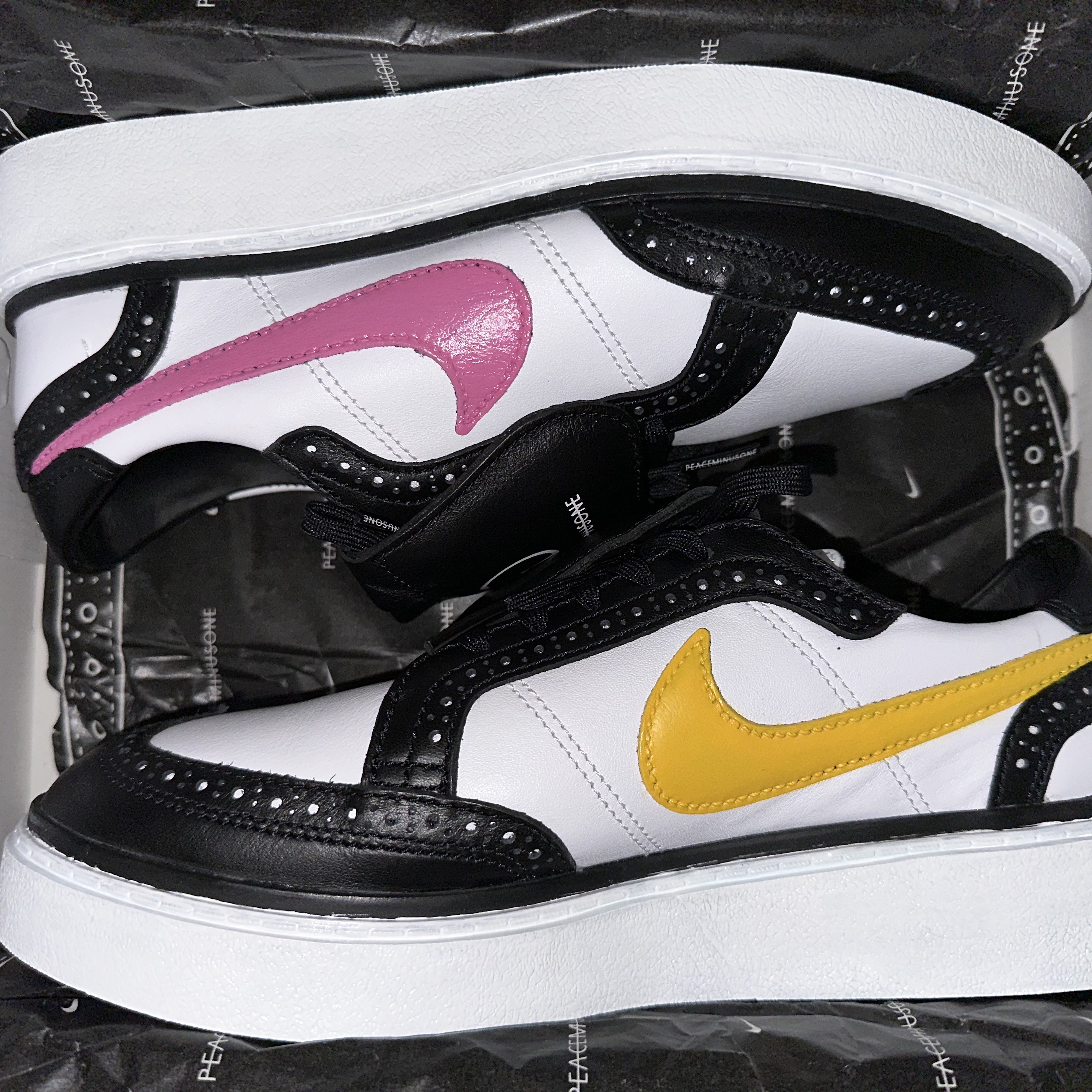 Nike x Peaceminusone Kwondo1 Black and White 착용 스타일 - 2