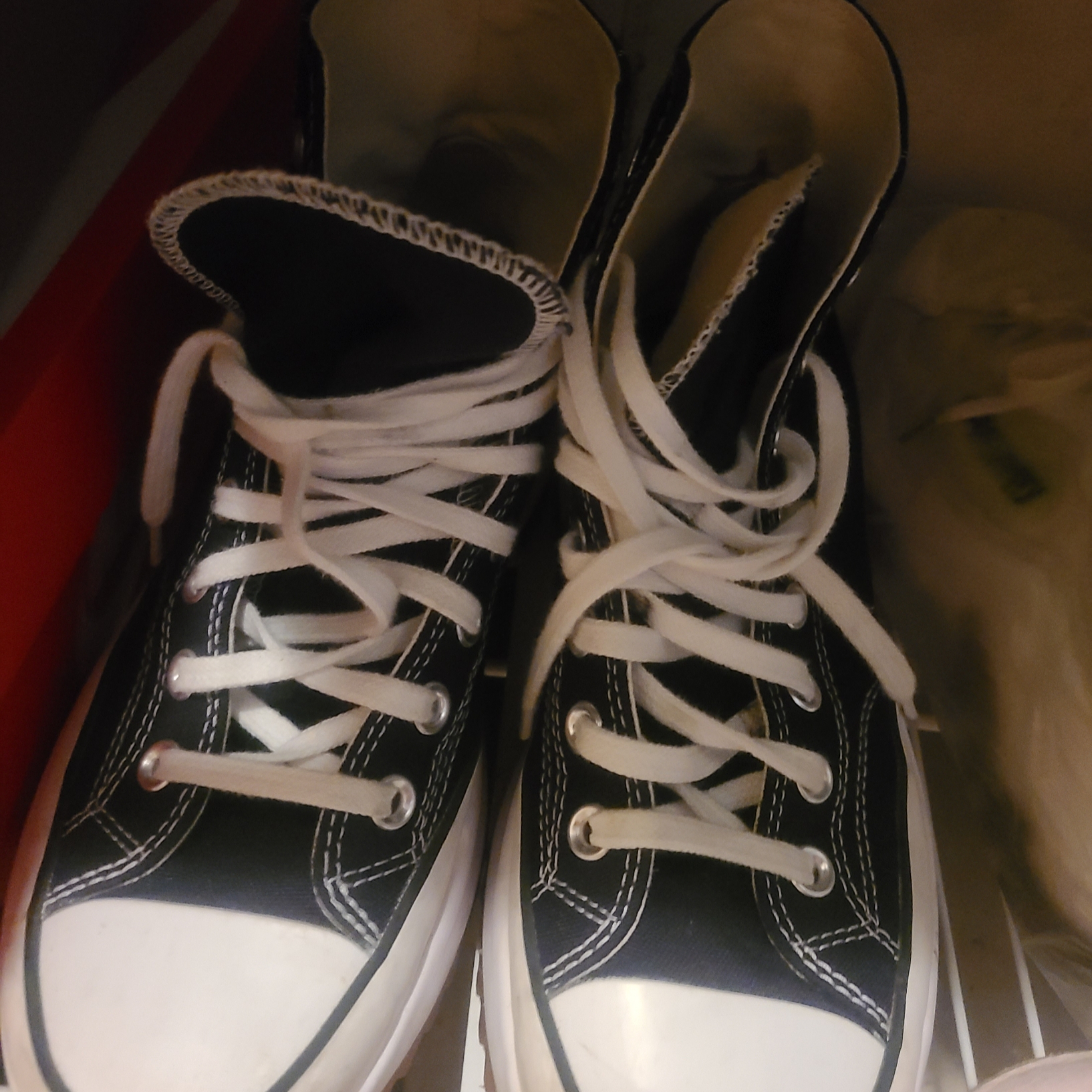 Converse Run Star Hike Hi Black White Gum 착용 스타일