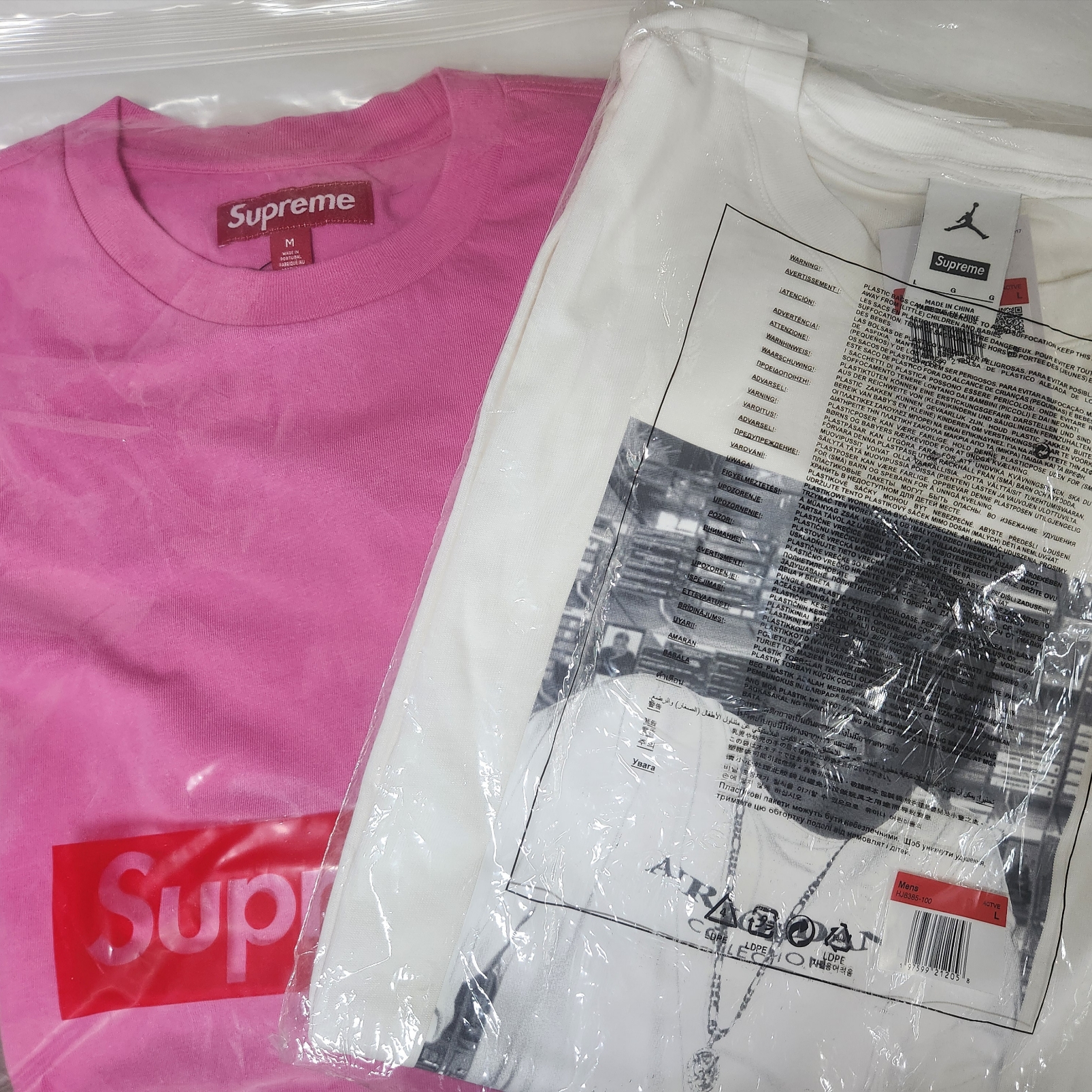 Supreme x Jordan Biggie S/S Top White - 24FW, Supreme Small Box T-Shirt Light Pink - 24FW 착용 스타일