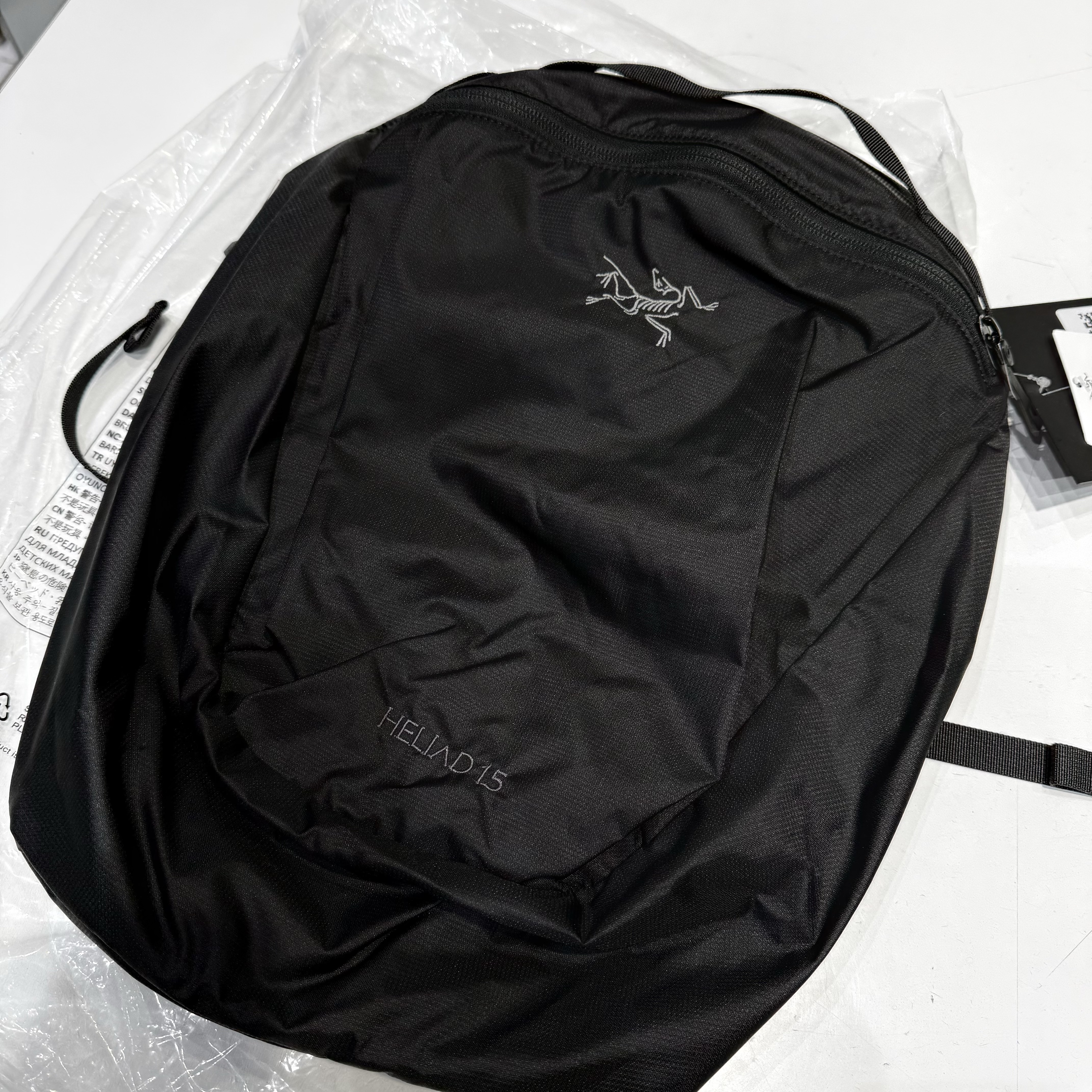 Arc'teryx Heliad 15 Backpack Black 착용 스타일 - 1