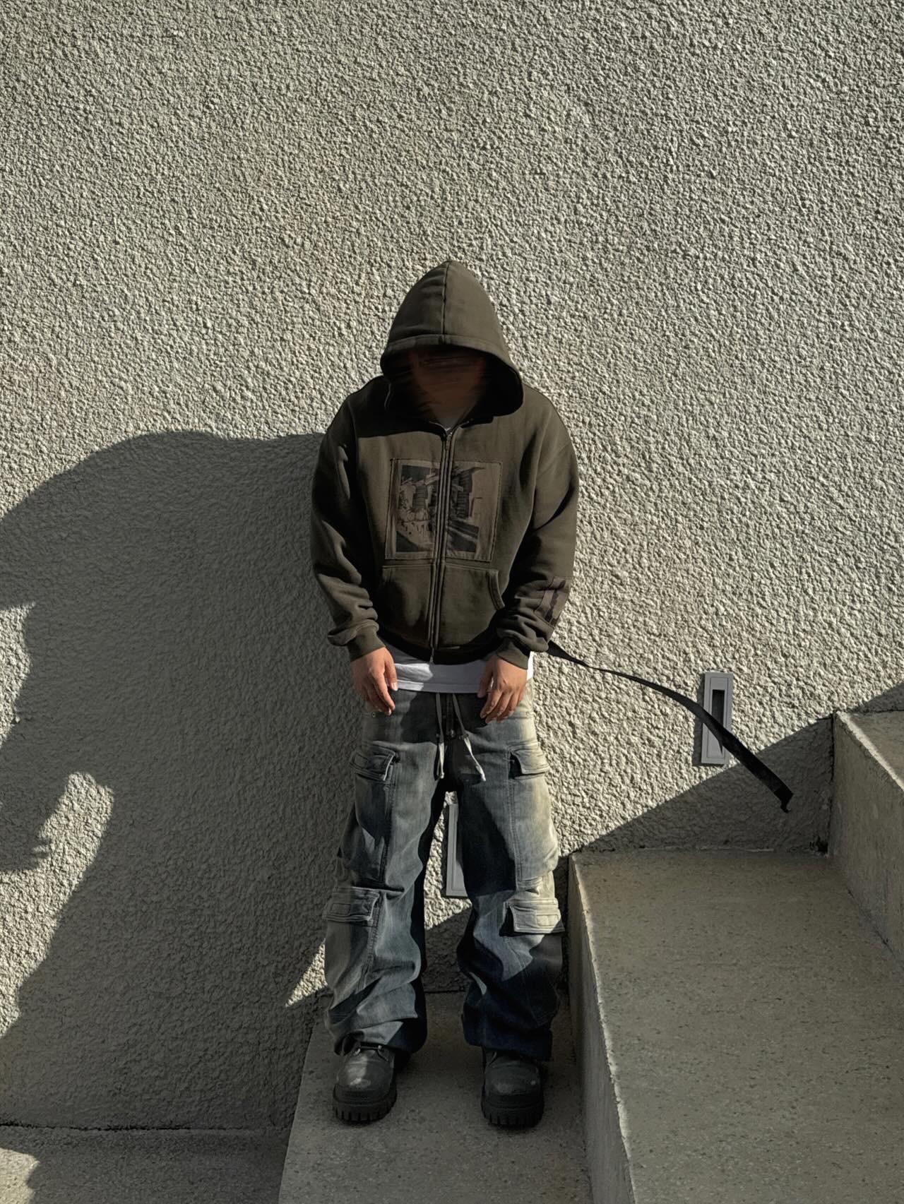 Rick Owens Double Cargo Jumbo Belas Jeans Mineral Pearl Degrade, Balenciaga Combat Strike 20mm Boot Kaki 착용 스타일