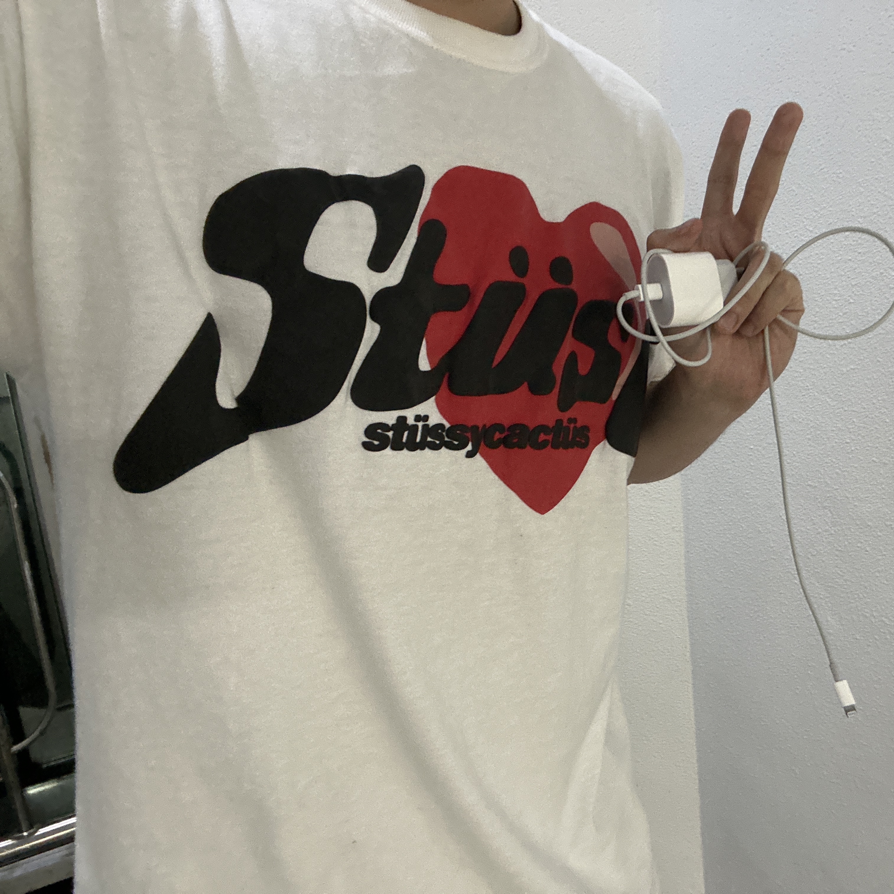 Stussy x Cactus Plant Flea Market Heart T-Shirt 착용 스타일