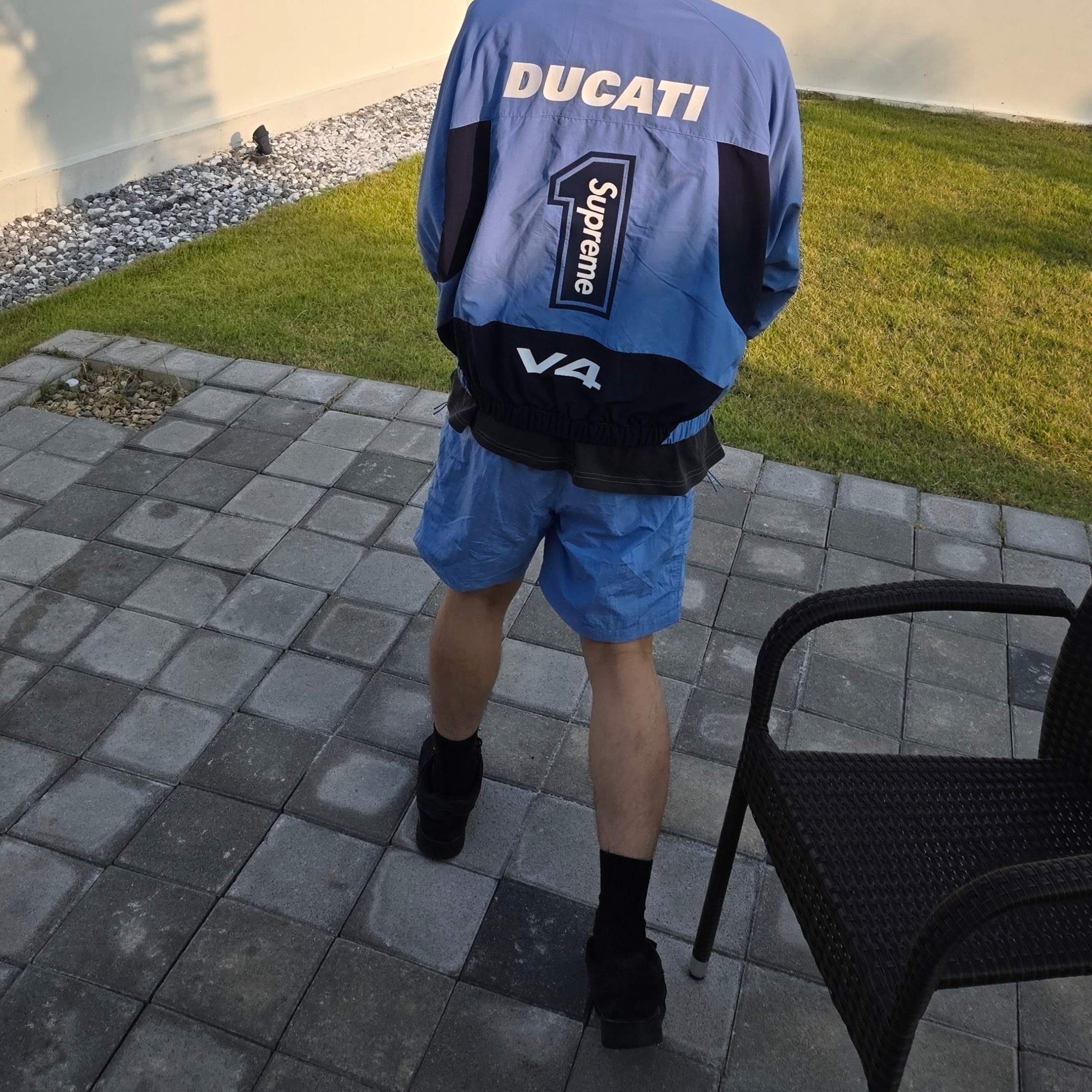 Supreme x Ducati Track Jacket Light Blue - 24SS, Reebok x Dime Workout Plus Core Black 착용 스타일 - 5