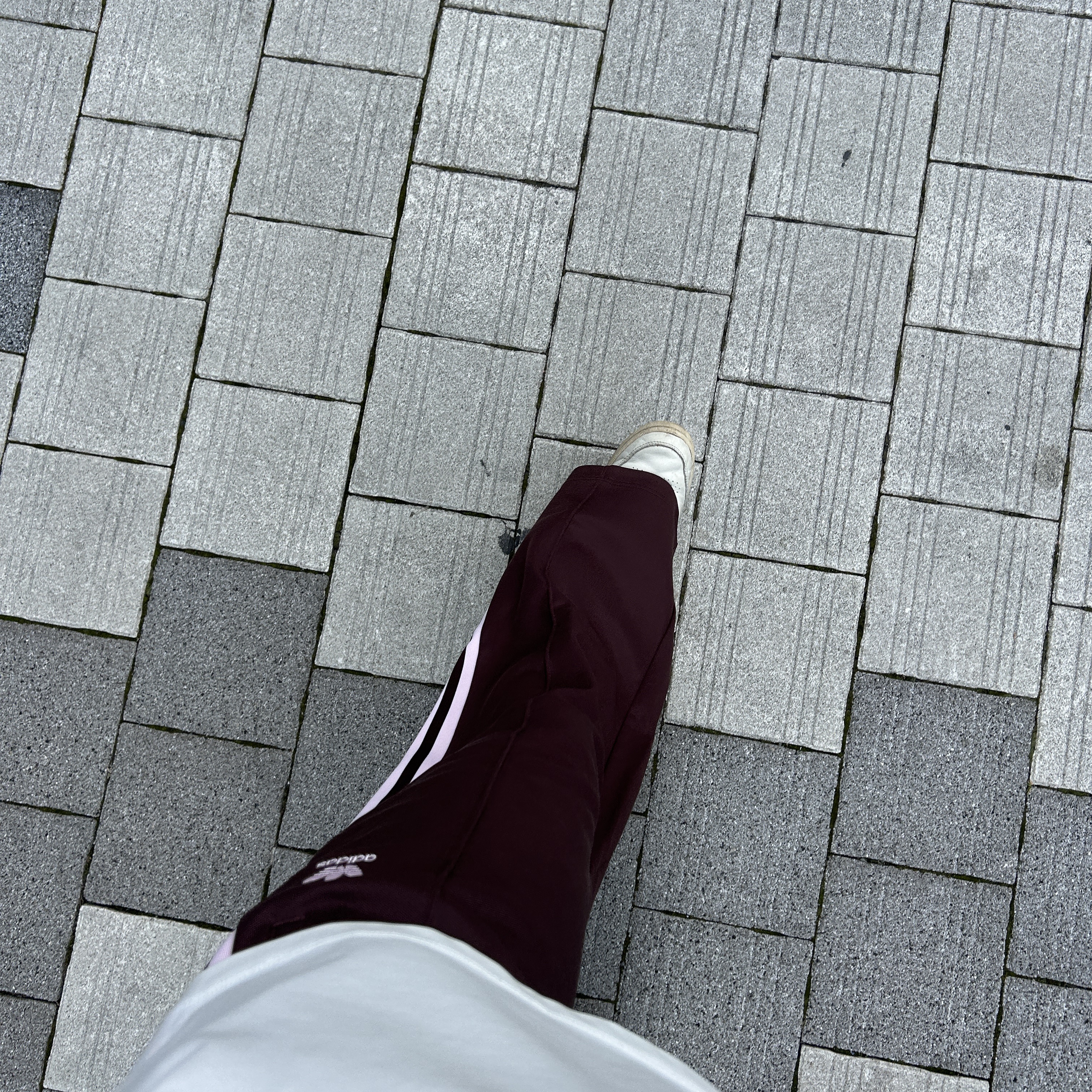 (W) Adidas Originals Beckenbauer Track Pants Shadow Brown - KR Sizing 착용 스타일 - 1
