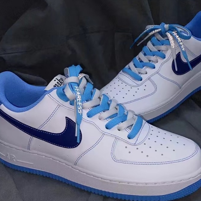 Nike Air Force 1 '07 First Use White University Blue 착용 스타일