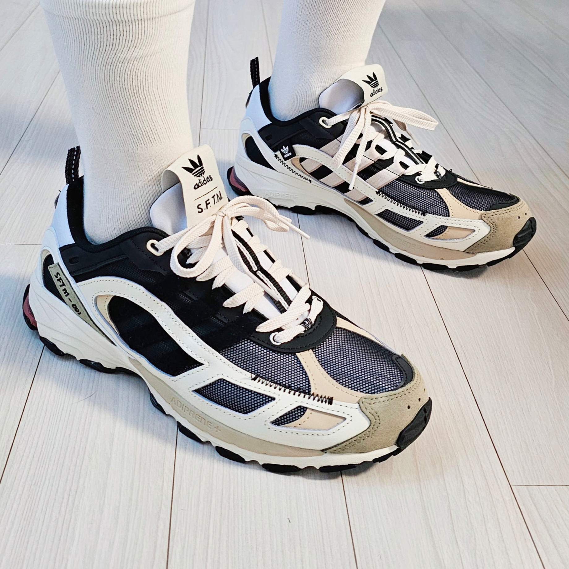 Adidas x Song for the Mute Shadowturf Core Black 착용 스타일 - 3