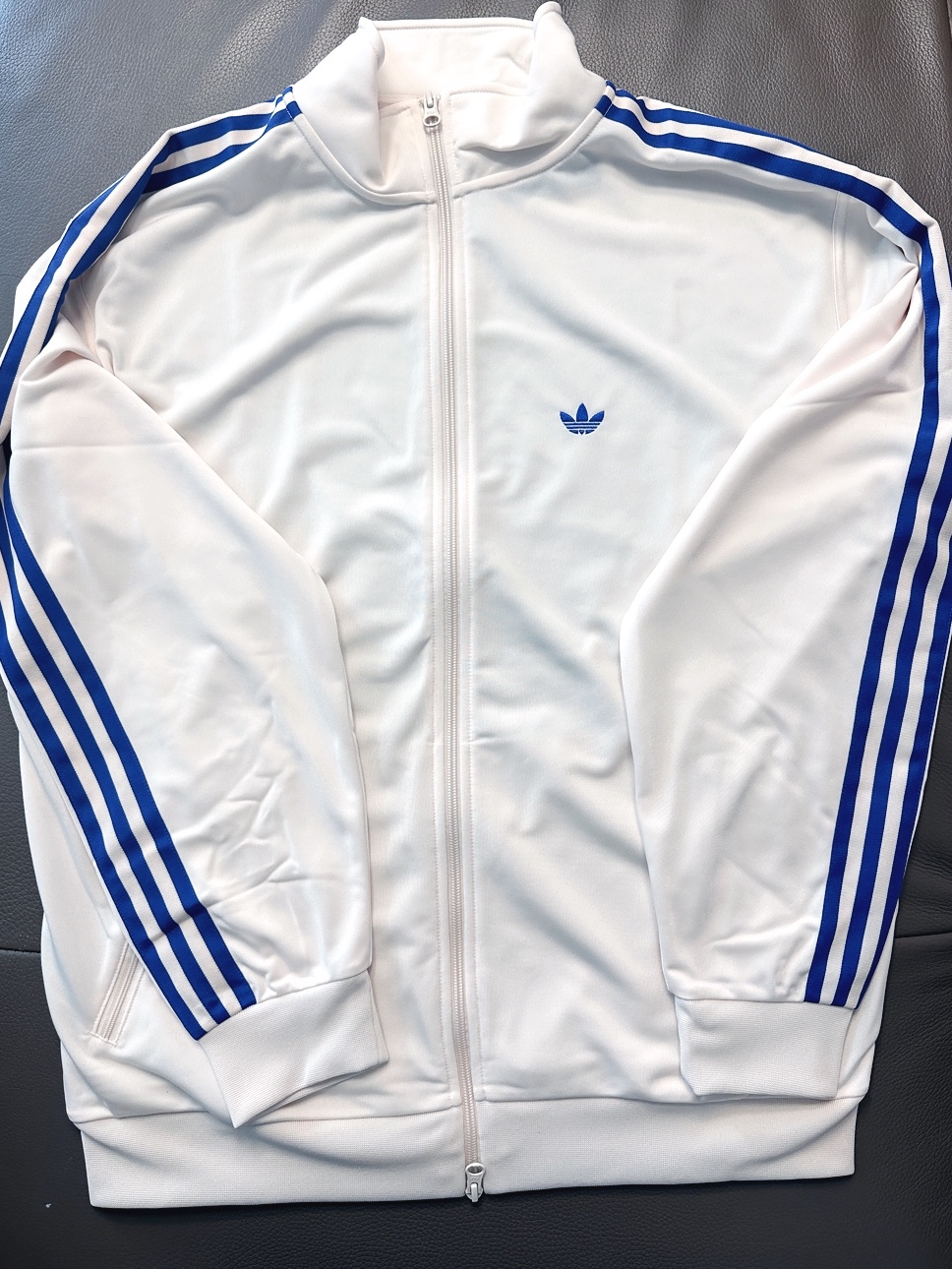 Adidas Originals Track Jacket Gender Neutral Wonder White Energy Ink - KR Sizing 착용 스타일