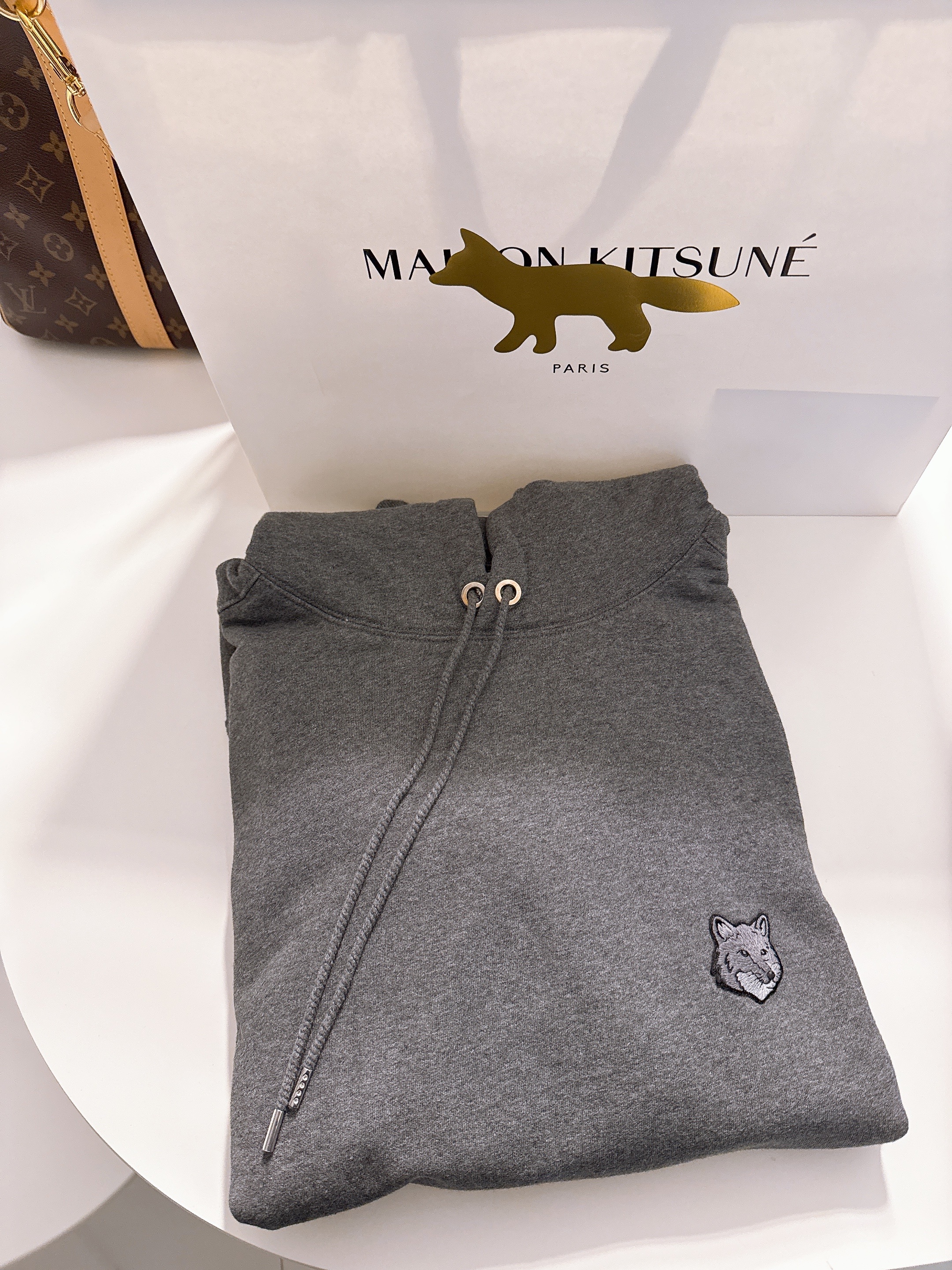 Maison Kitsune Bold Fox Head Patch Comfort Zipped Hoodie Medium Grey Melange 착용 스타일