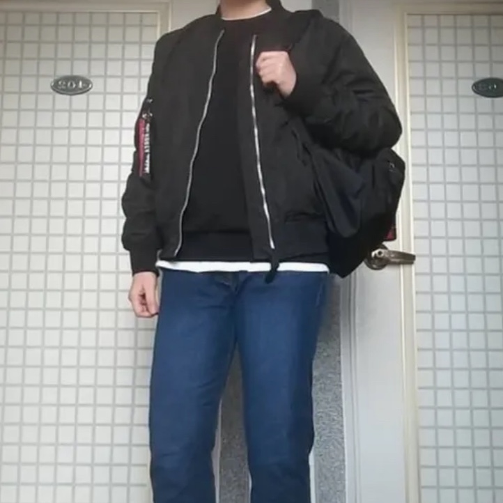 ALPHA INDUSTRIES MA-1 Flight Jacket Black 착용 스타일