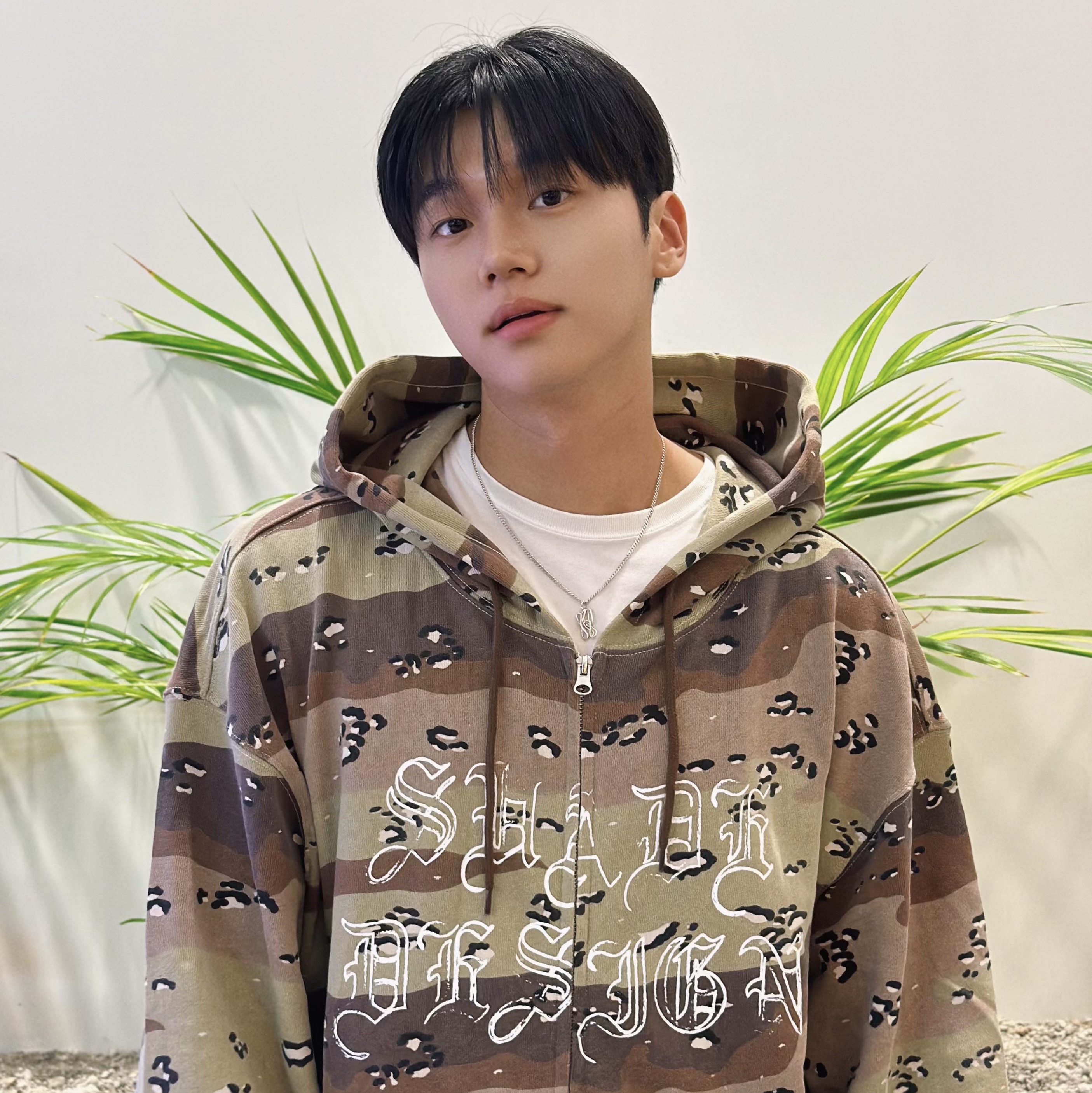 [KREAM 단독] Suade Camo Hood Zip Up Camo 착용 스타일 - 2