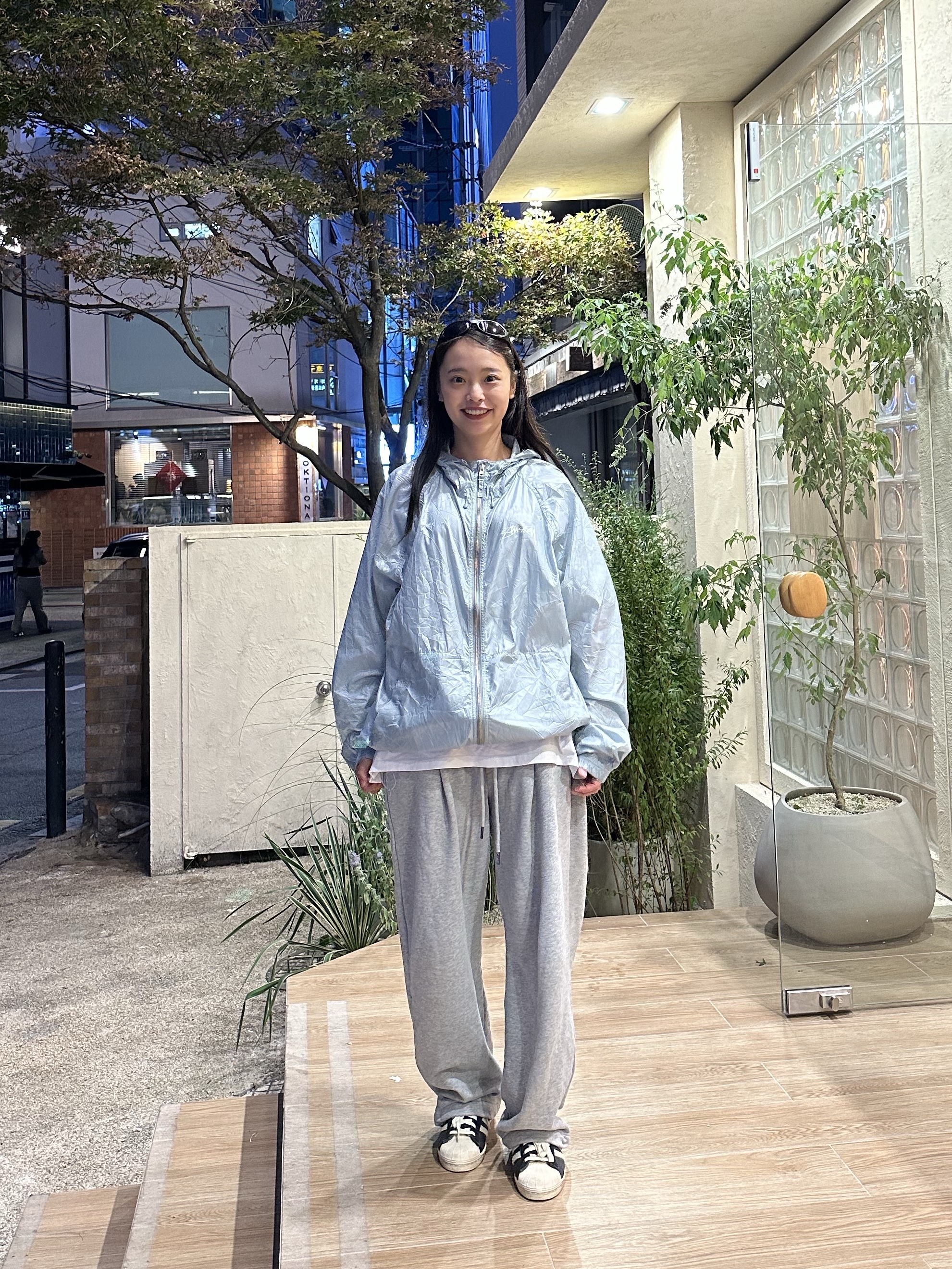 Stussy Beach Shell Wrinkled Nylon Jacket Slate, Adidas Superstar 82 Black White 착용 스타일 - 1