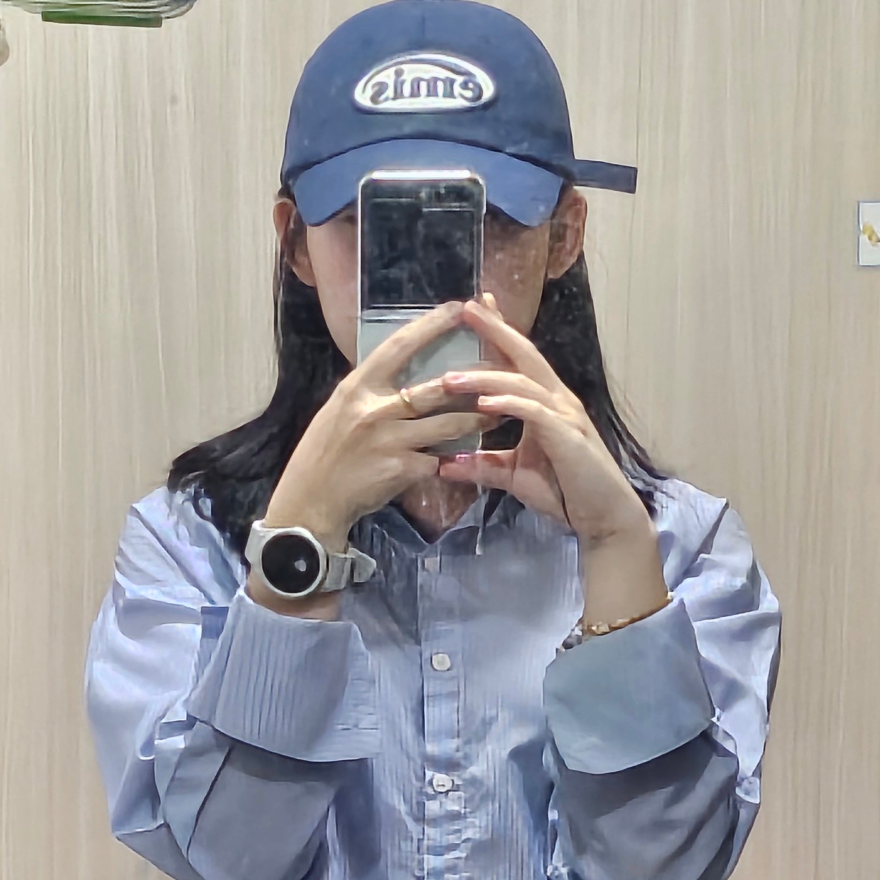 Emis Tone On Tone Wappen Ball Cap Navy 착용 스타일