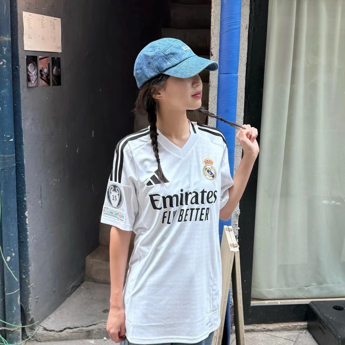 Adidas Real Madrid 2024/25 Home Jersey White - KR Sizing (Non Marking Ver.) 착용 스타일 - 2