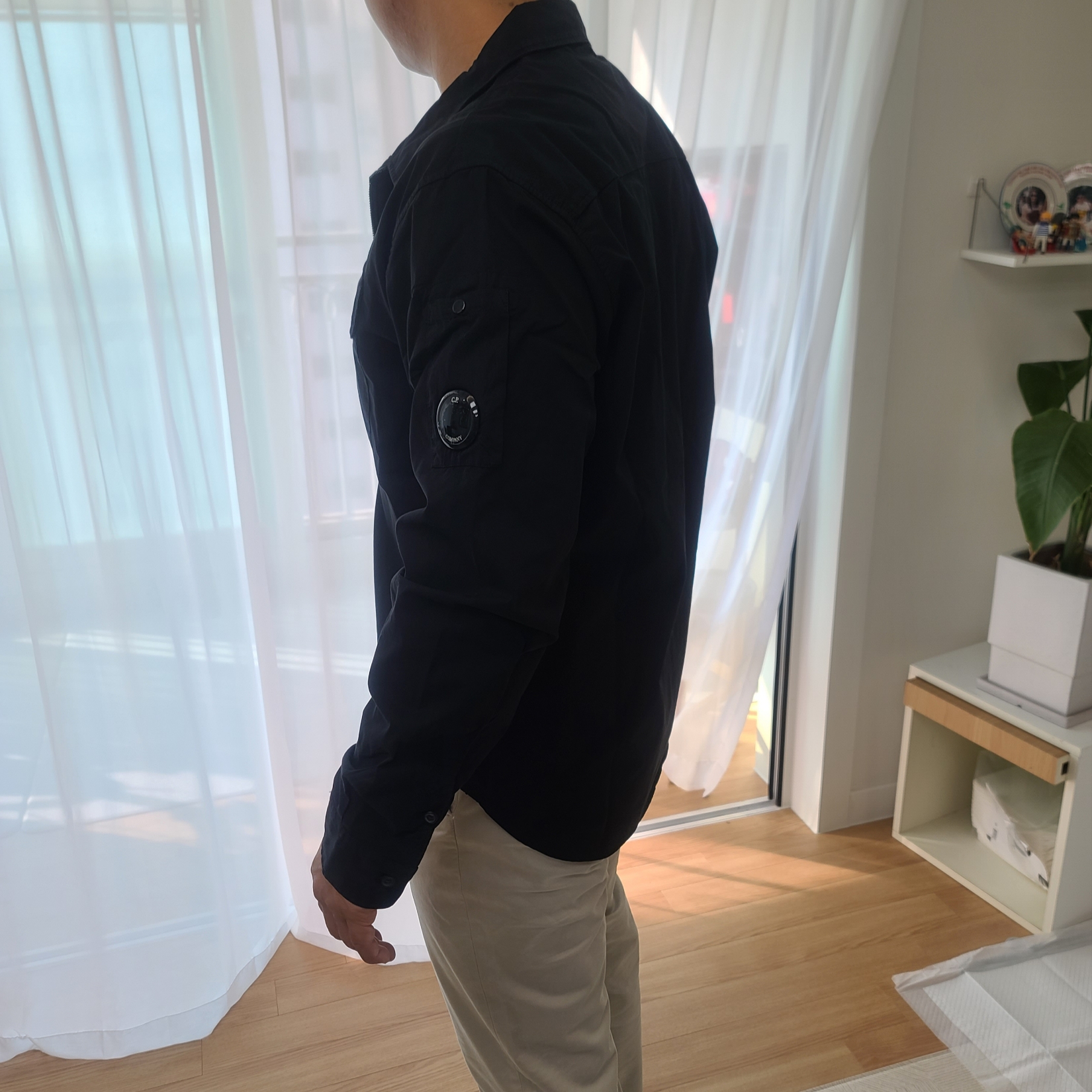C.P. Company Gabardine Zipped Shirt Black - 24SS 착용 스타일