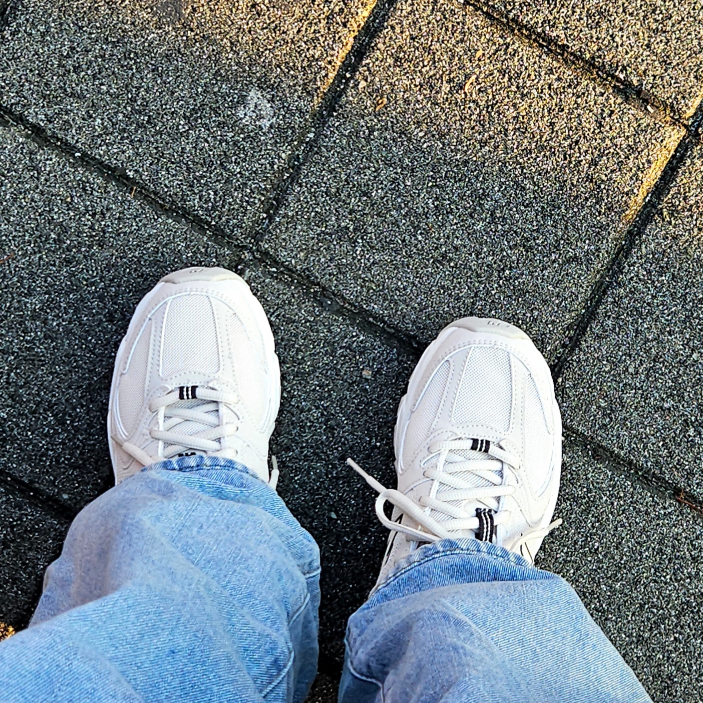 New Balance 530 Ivory 착용 스타일
