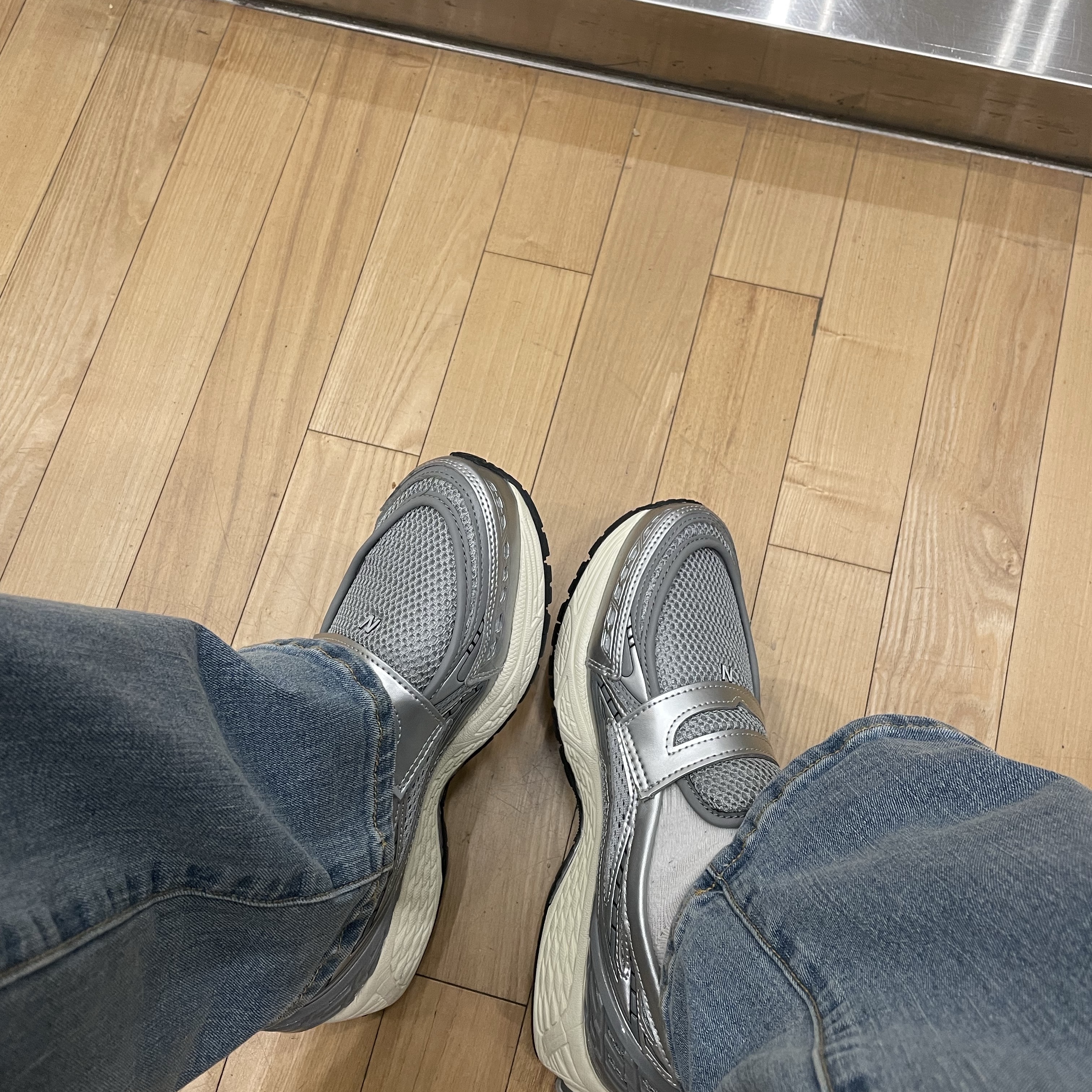 New Balance 1906L Grey Silver 착용 스타일