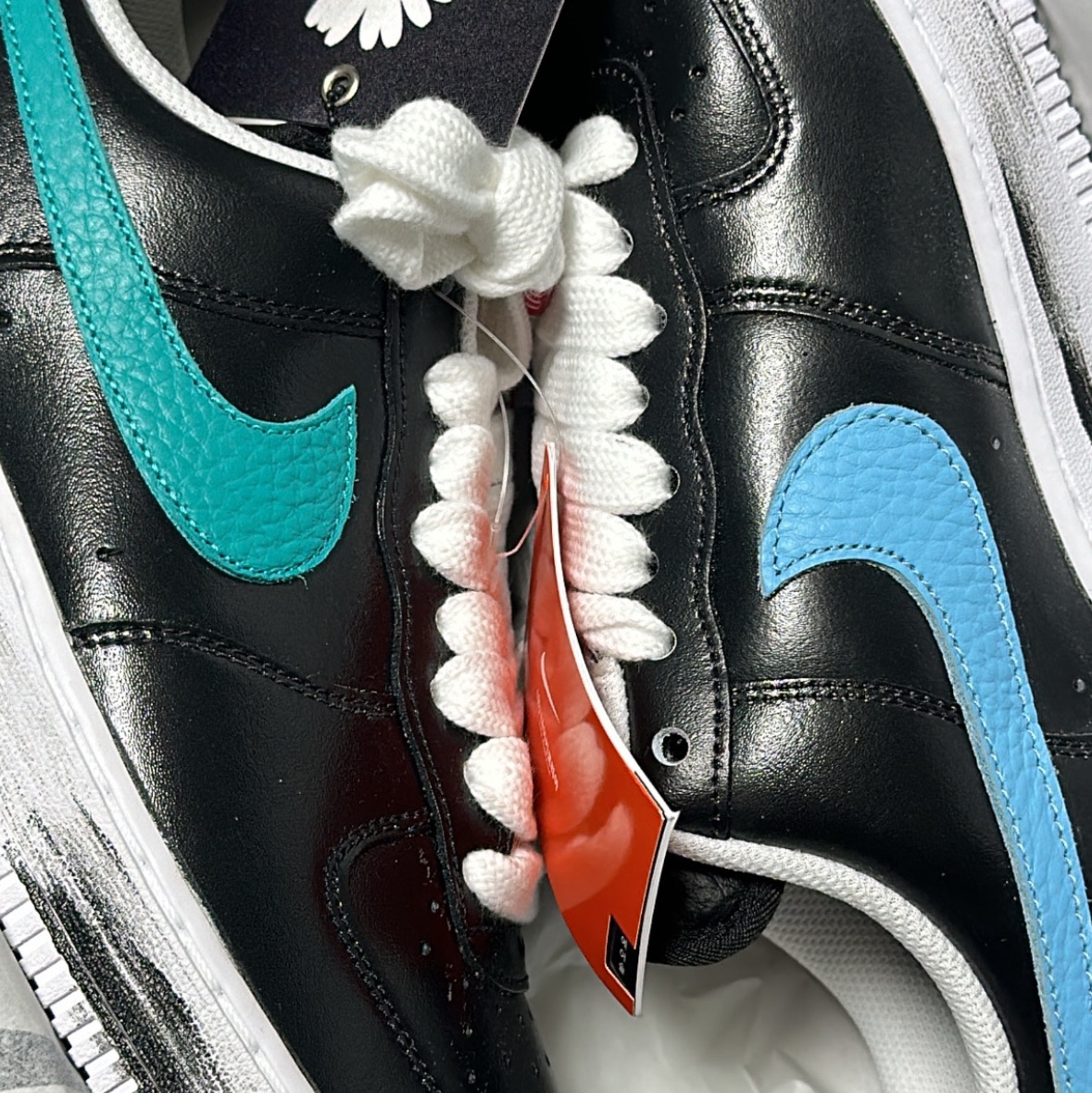 Nike x Peaceminusone Air Force 1 Low Para-Noise 3.0 Black and Multicolor 착용 스타일