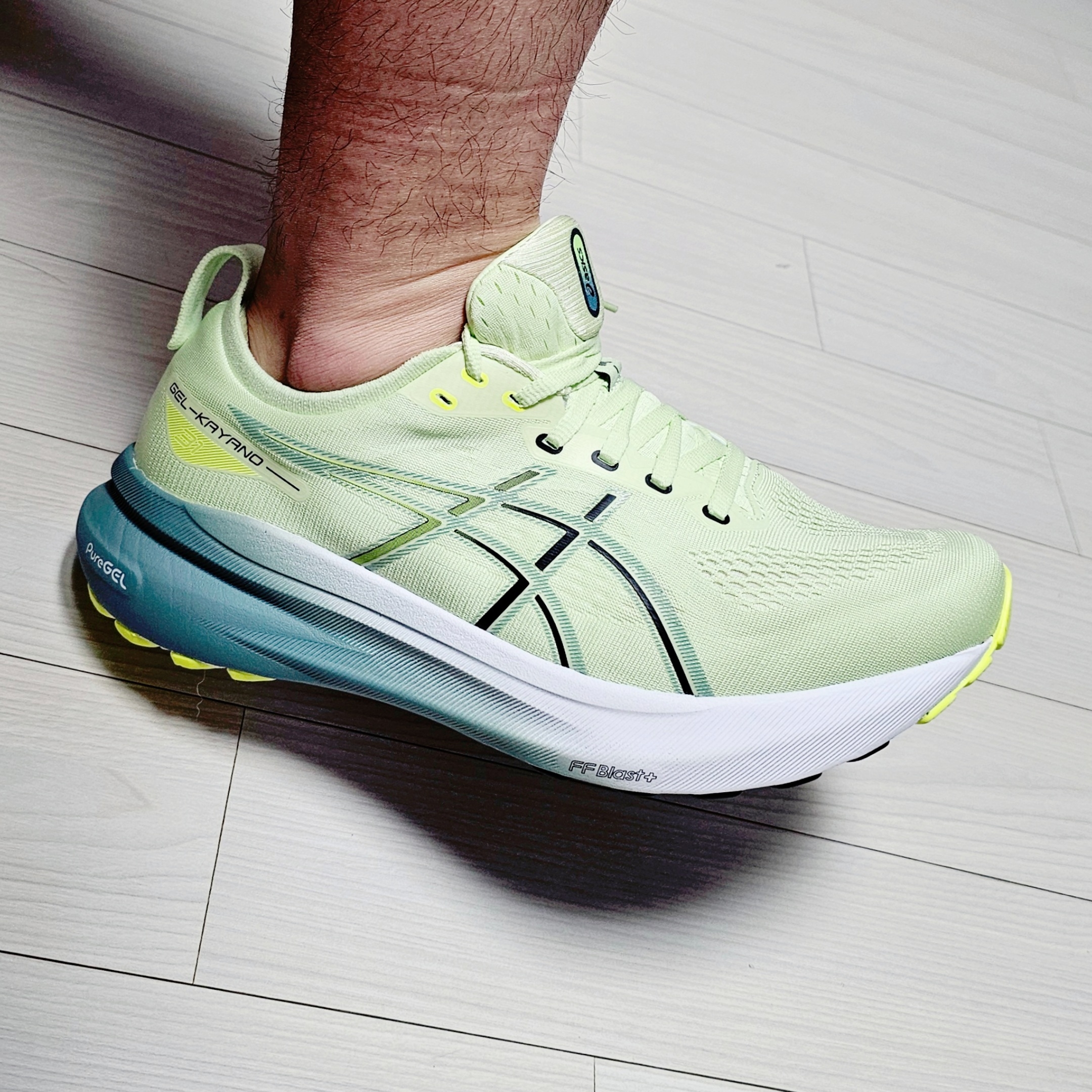 Asics Gel-Kayano 31 Cool Matcha Celadon - 4E Extra Wide 착용 스타일