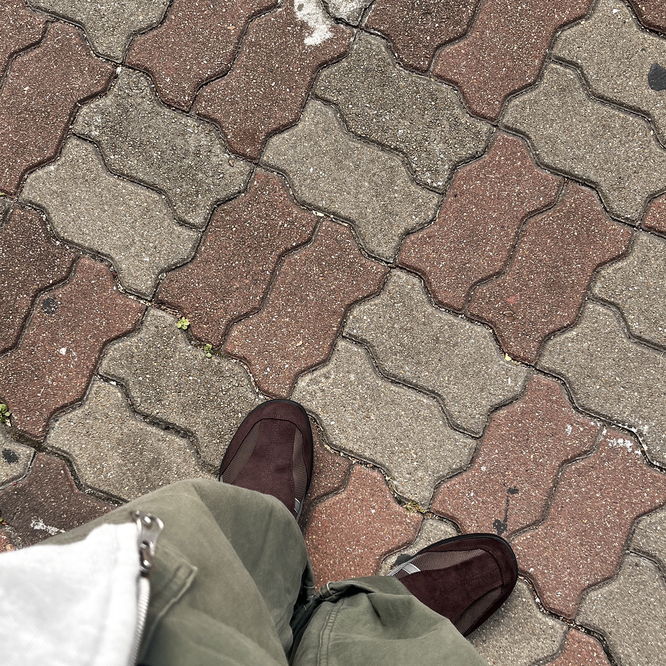 Asics Life Walker 010 Coffee - 3E Wide 착용 스타일