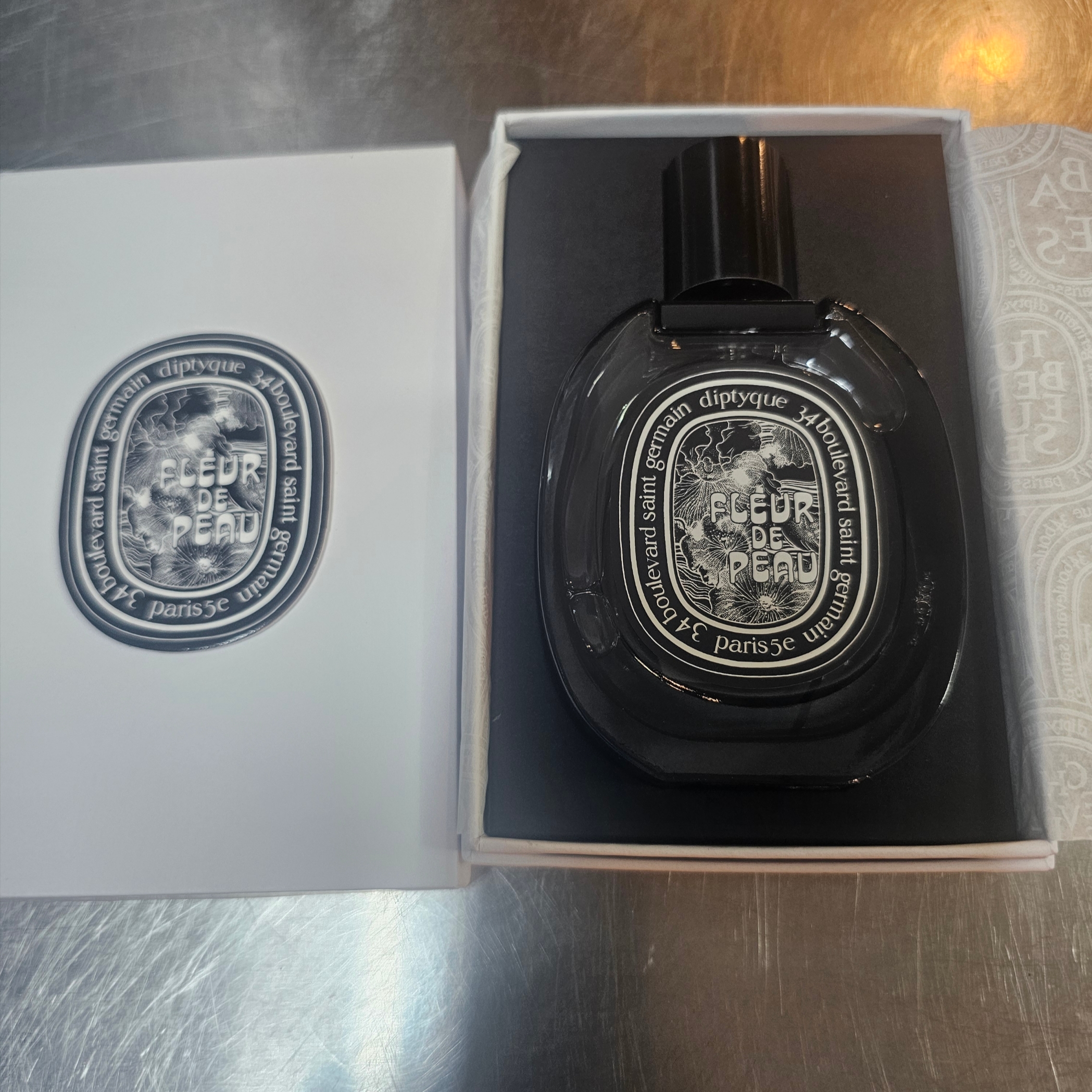 Diptyque Fleur De Peau Eau De Parfum 75ml 착용 스타일