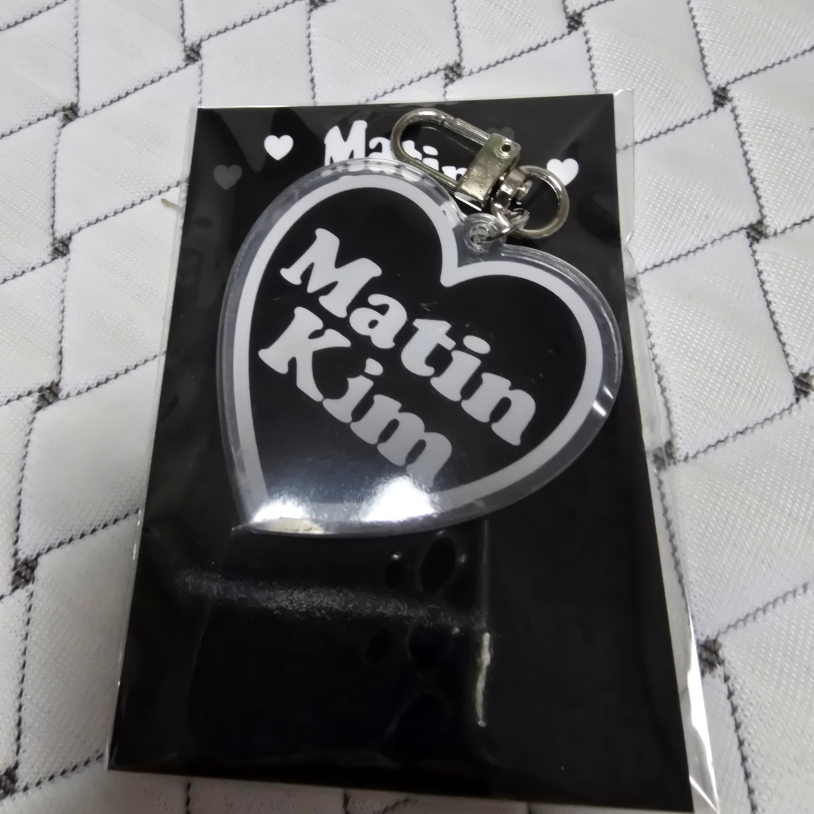 Matin Kim Accordion Wallet Black 착용 스타일 - 3