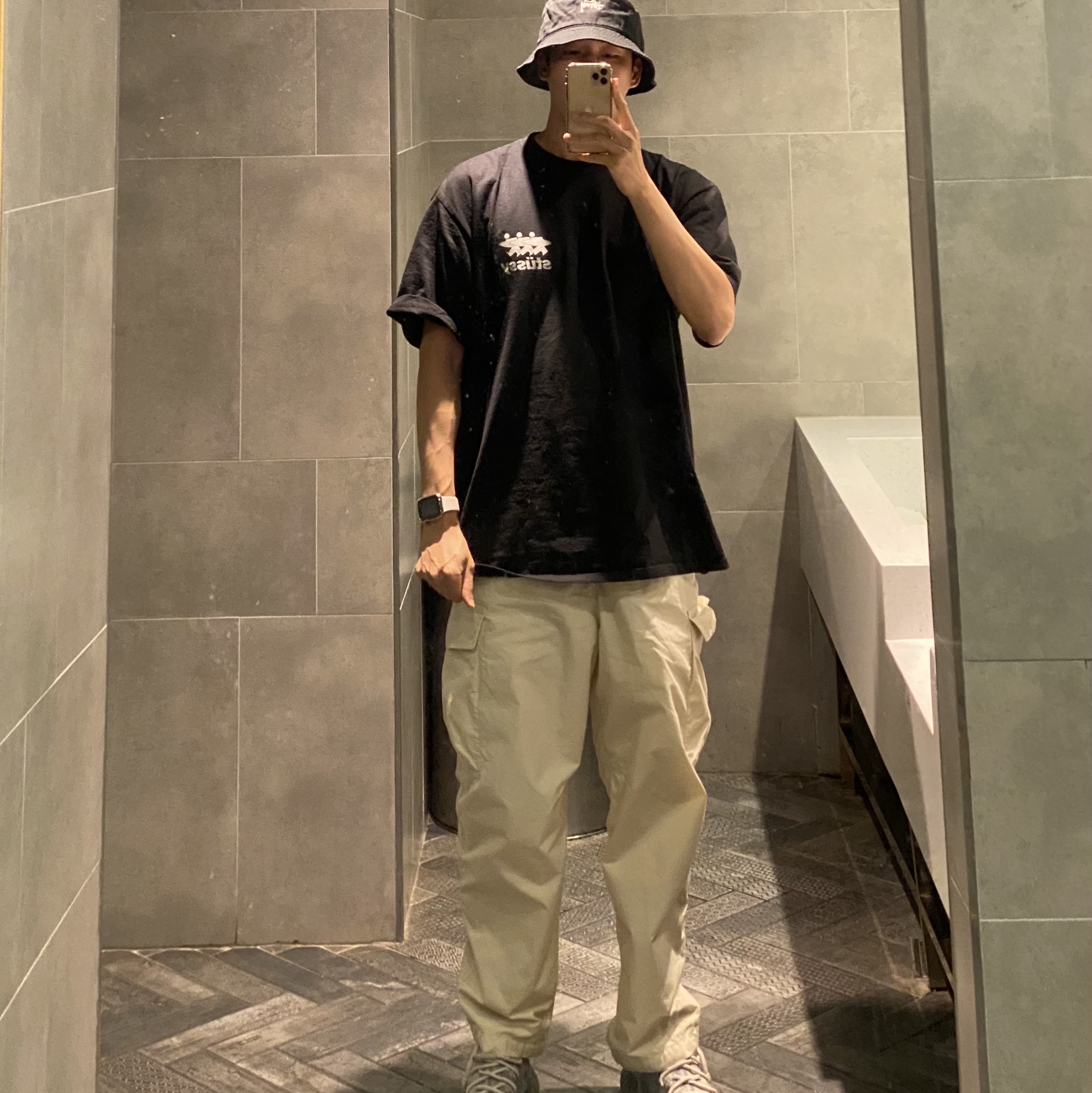 Adidas Yeezy Boost 350 V2 Israfil, Stussy Stock Bucket Hat Black 착용 스타일 - 1