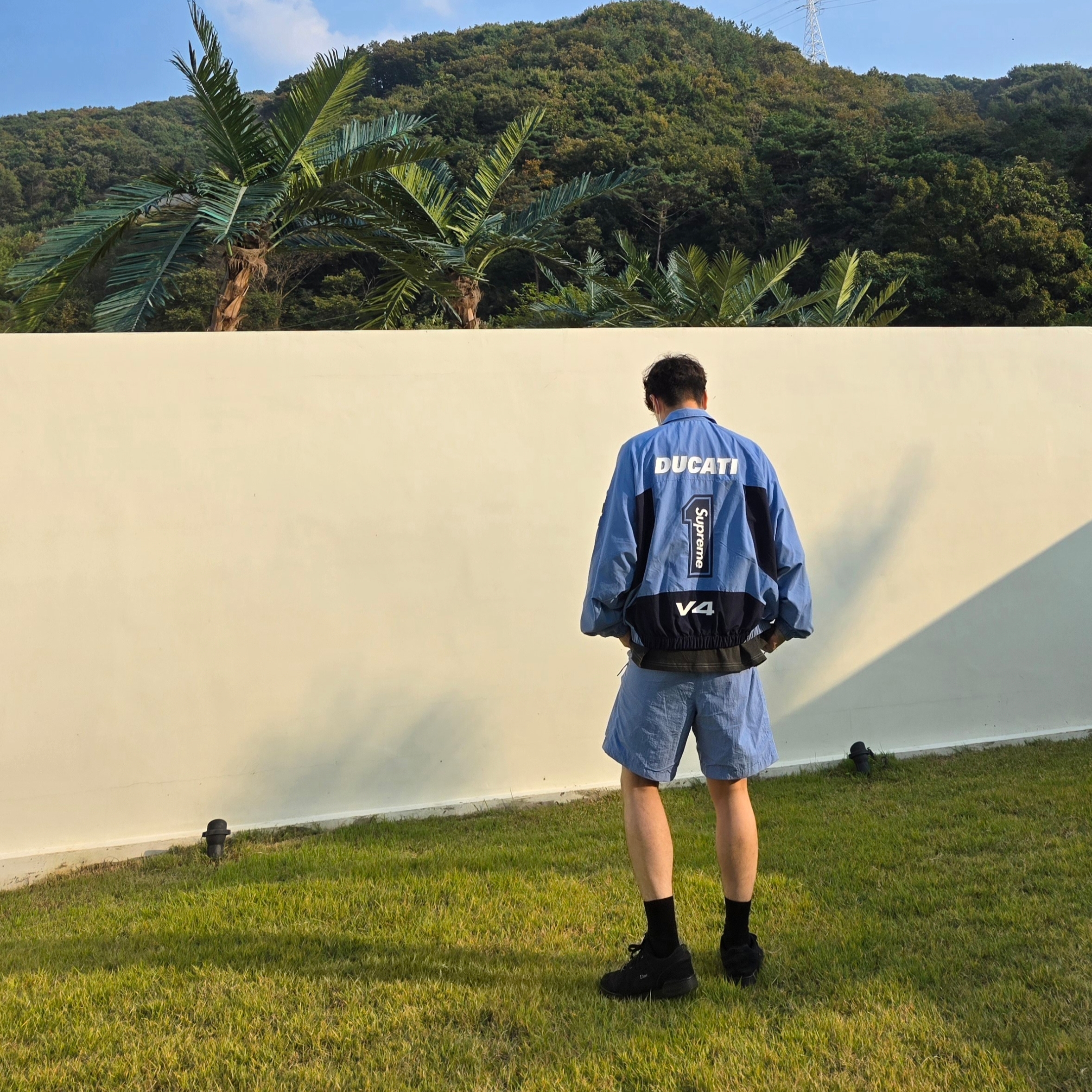 Supreme x Ducati Track Jacket Light Blue - 24SS, Reebok x Dime Workout Plus Core Black 착용 스타일 - 4